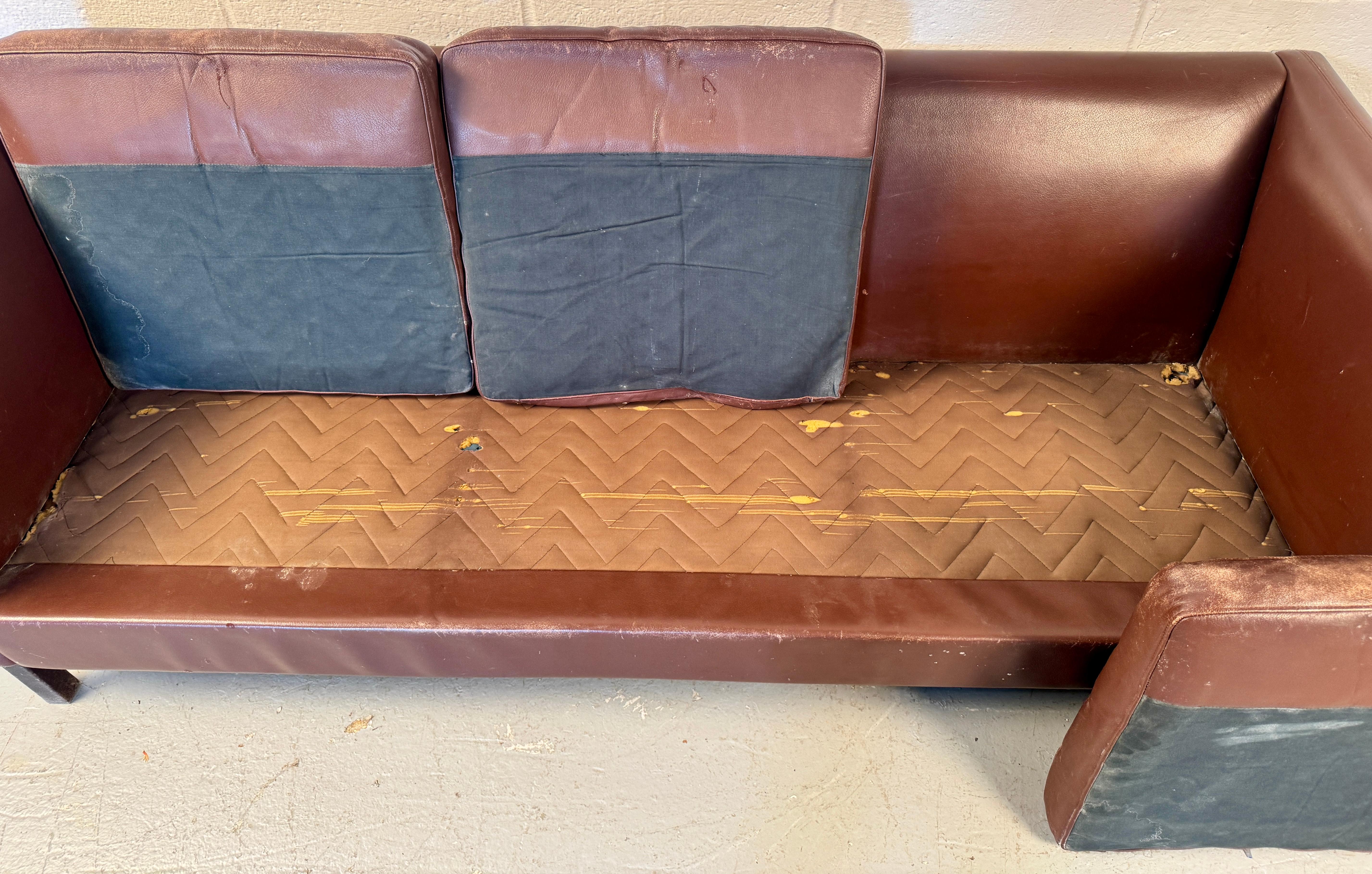 Vintage Leather Couch by Faarup Mobelfabrik For Sale 2