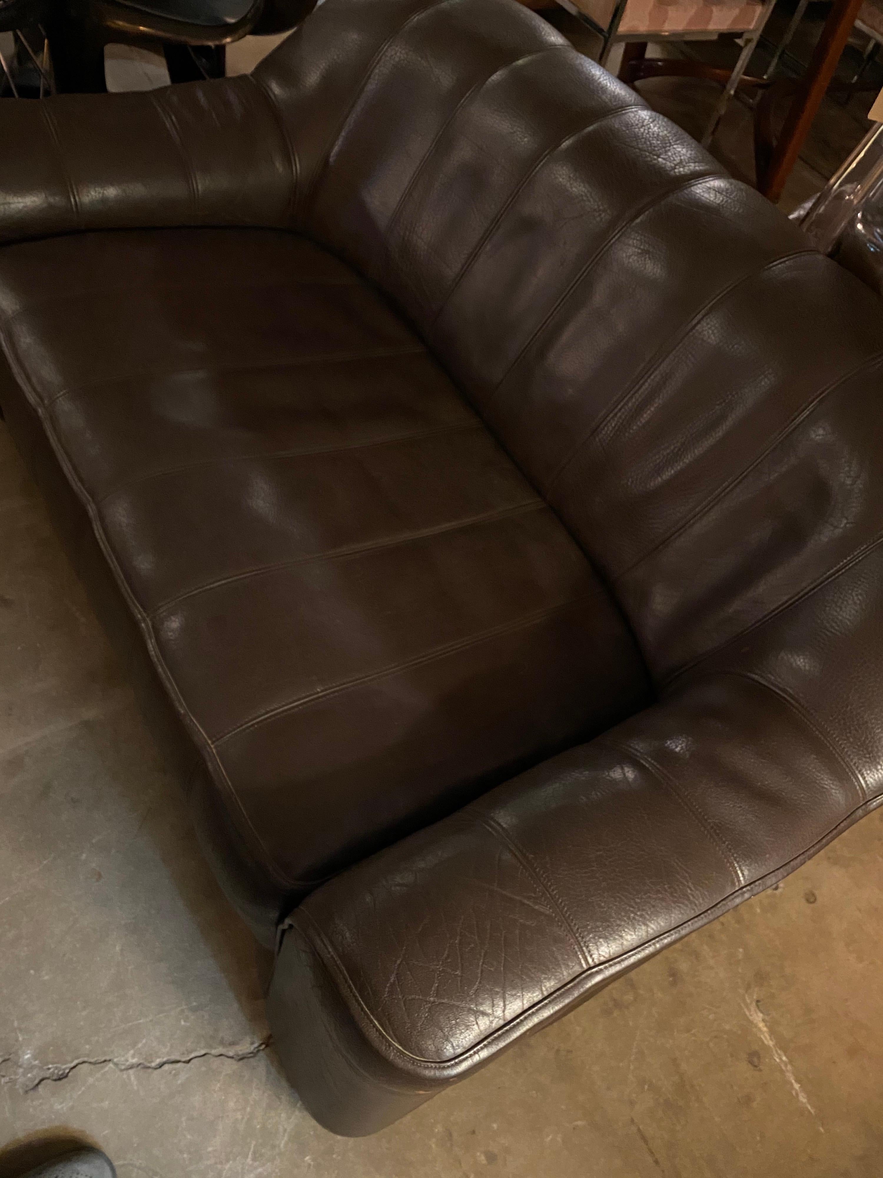 Mid-Century Modern Vintage Leather De Sede DS-44 Loveseat / Sofa