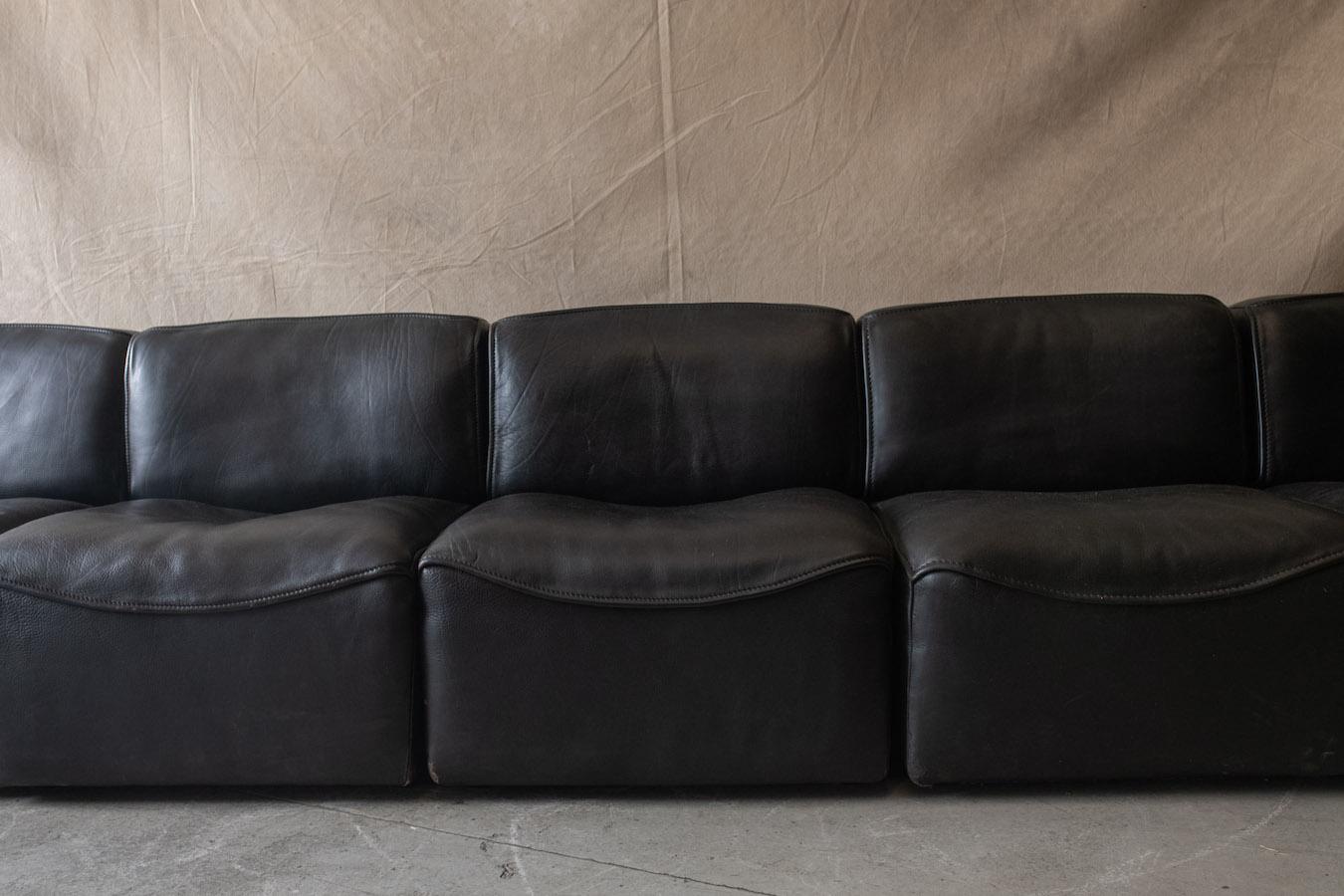 Vintage Leather De Sede Sectional Sofa, Model 'DS-15', Switzerland, 1970s In Good Condition In Nashville, TN