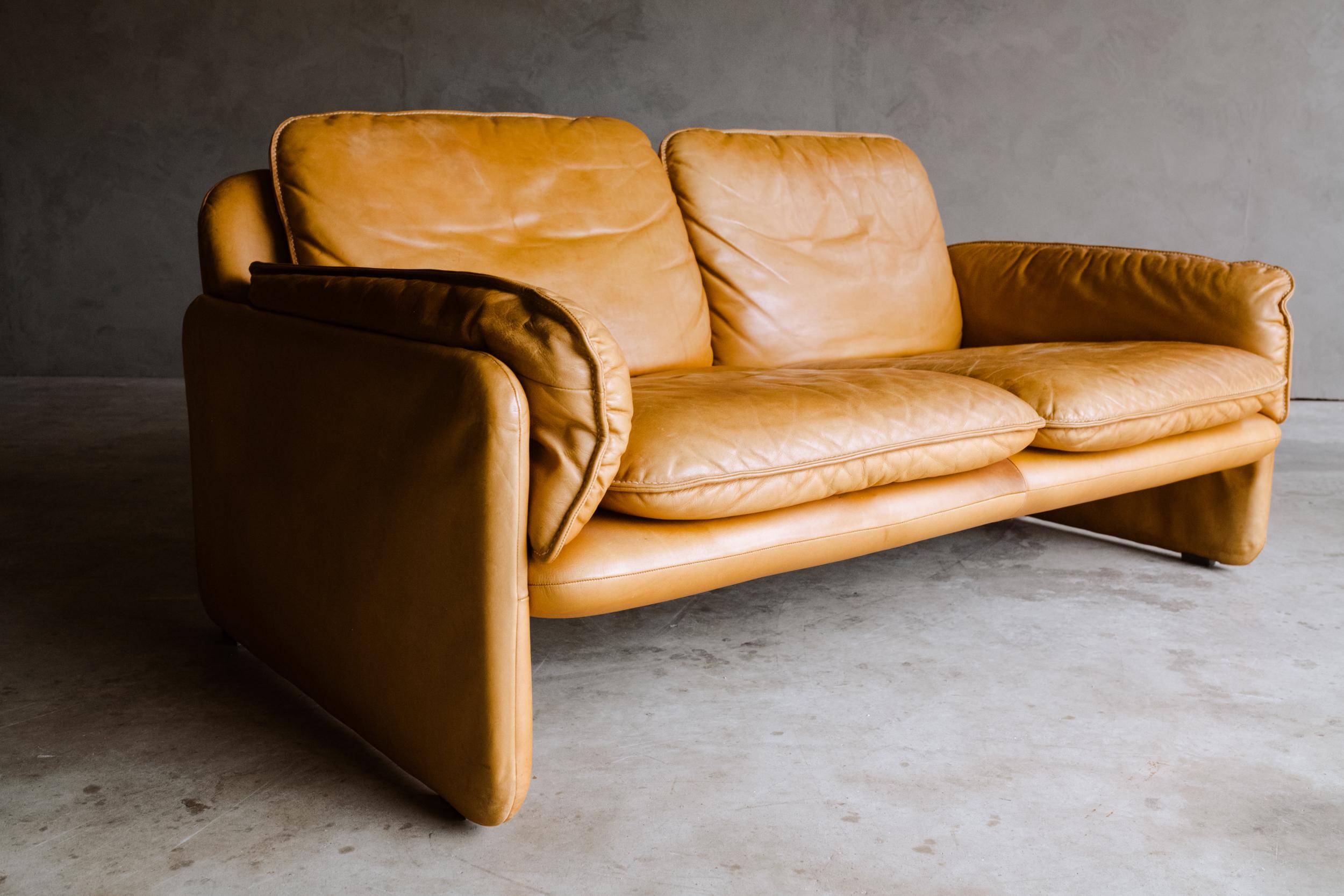 Vintage Leather De Sede Sofa from Switzerland, Circa 1970 In Good Condition In Nashville, TN