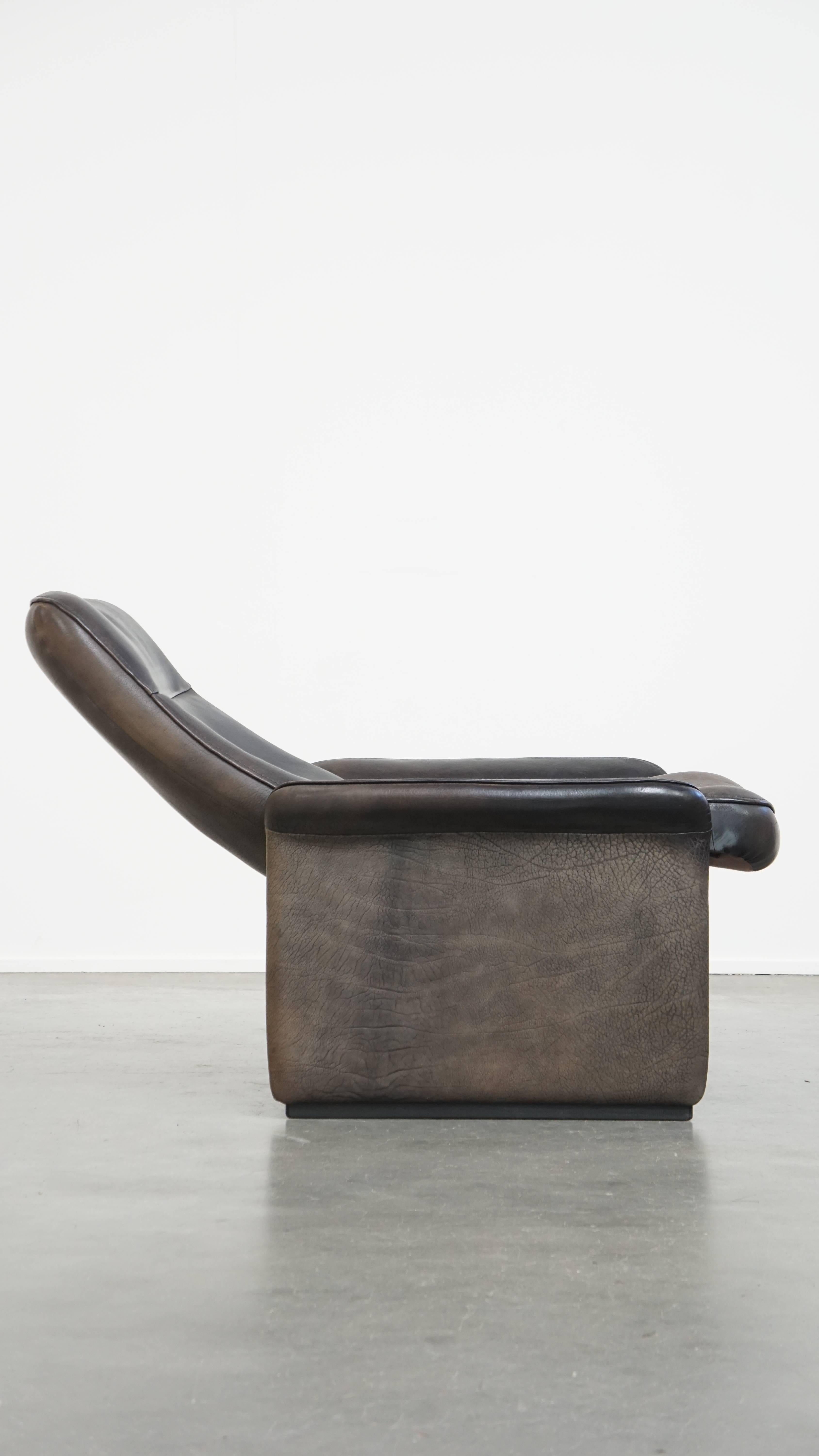 Fait main Fauteuil vintage en cuir par De Sede, modèle DS50 en vente