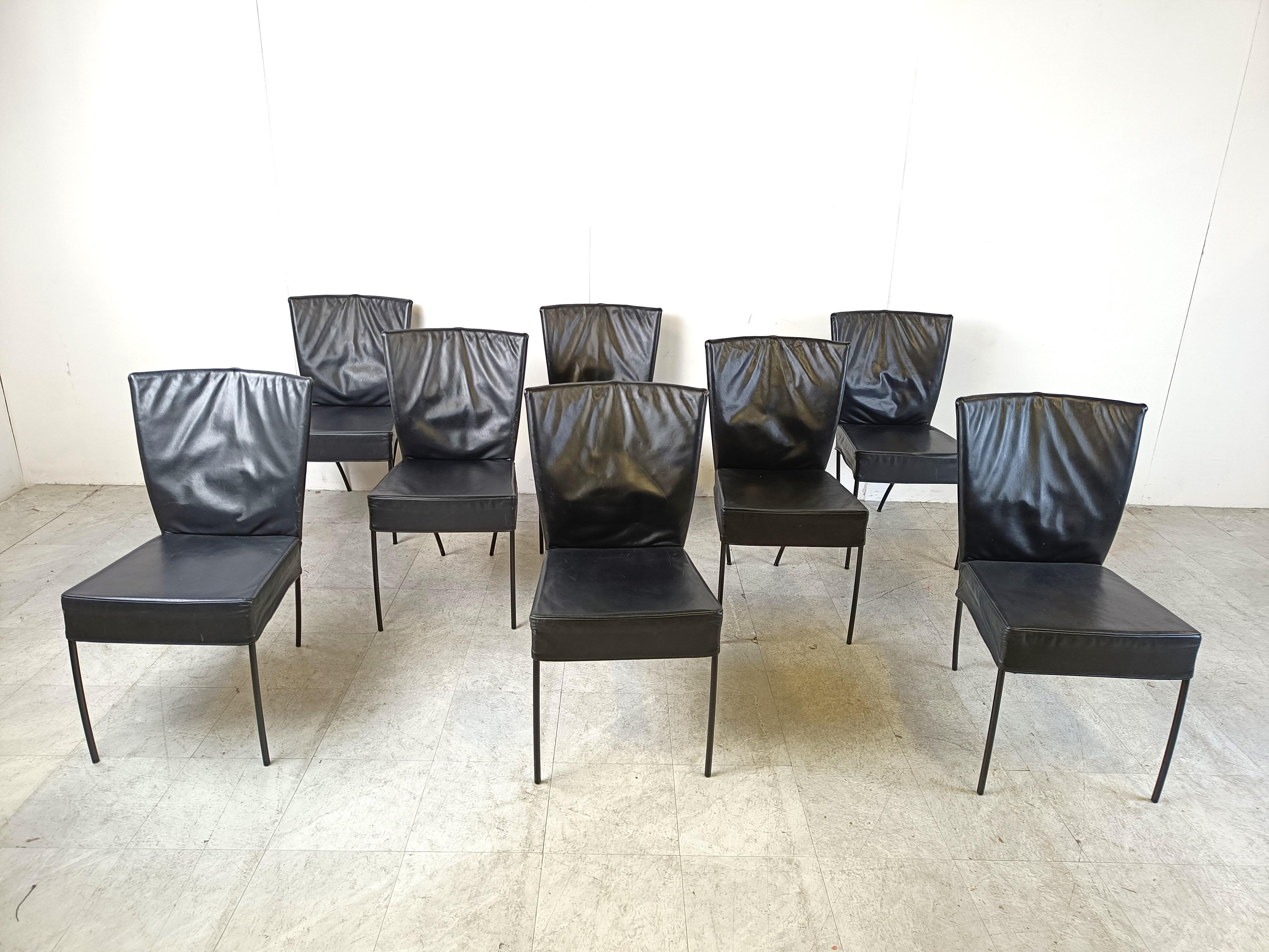 Set of 8 exquisite leather curved dining chairs in the manner of Gerard Van Den berg for Montis.

Beautiful curvy design consisting of thick leather upholstery and black metal frames.

Timeless design

1980s - Netherlands

Measurements
Width: