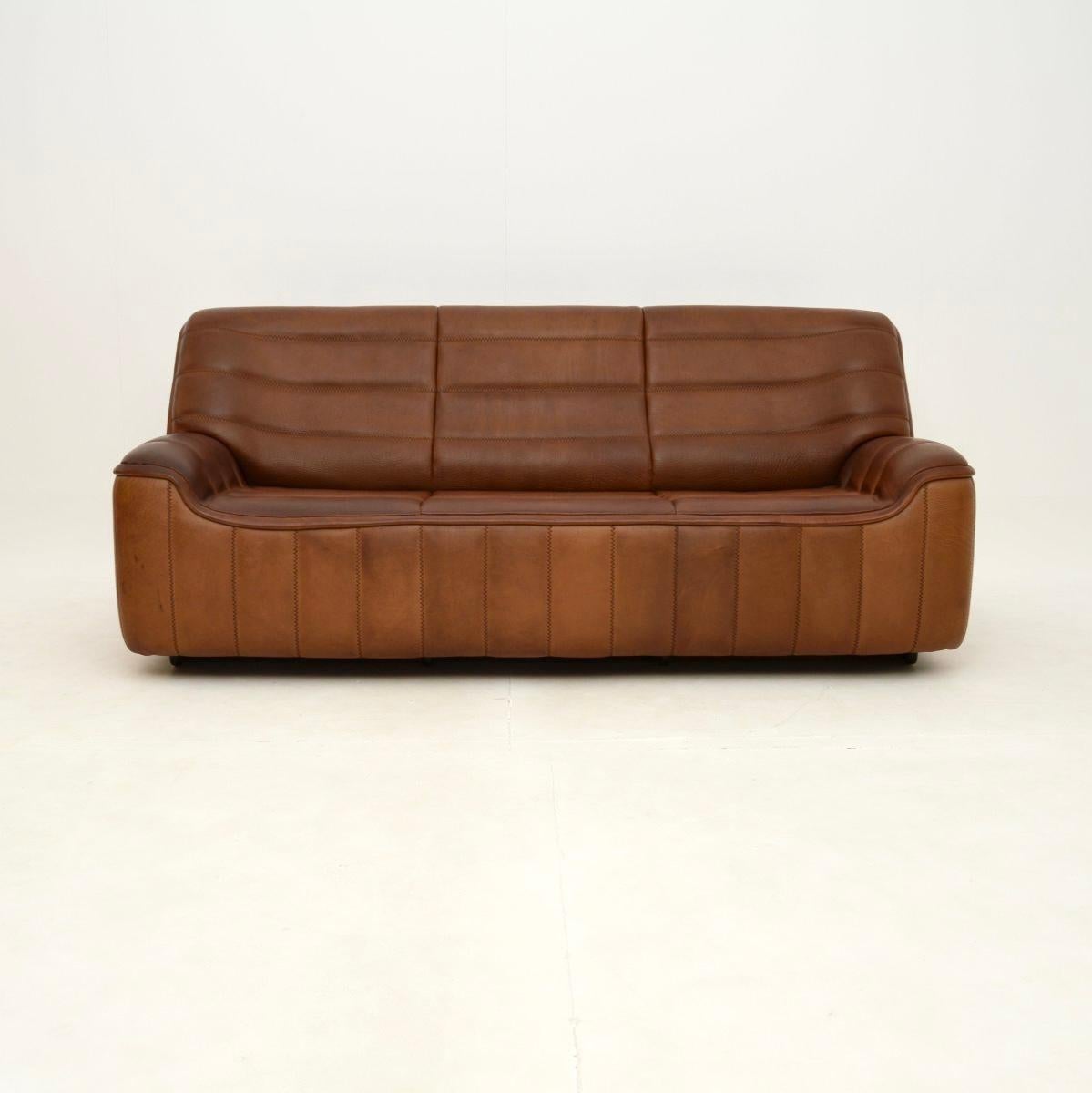 An amazing vintage leather DS 84 sofa by De Sede, made in Switzerland and dating from around the 1960’s.

The quality is outstanding, only the finest quality materials were used when constructing De Sede furniture. This is upholstered in a very
