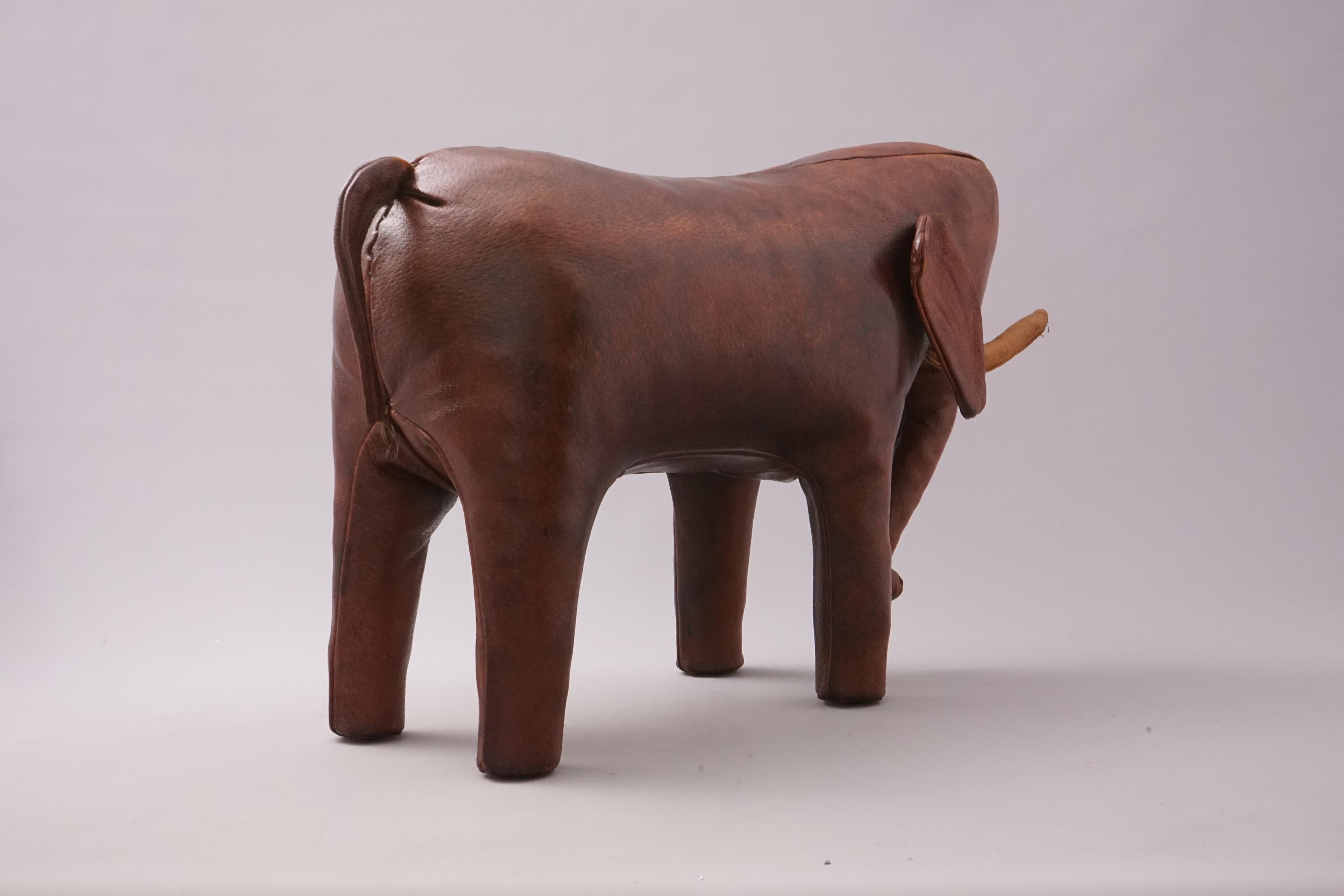 Vintage-Hocker aus Leder mit Elefanten-/Fuß von Dimitri Omersa im Zustand „Gut“ im Angebot in Kelkheim (Taunus), HE