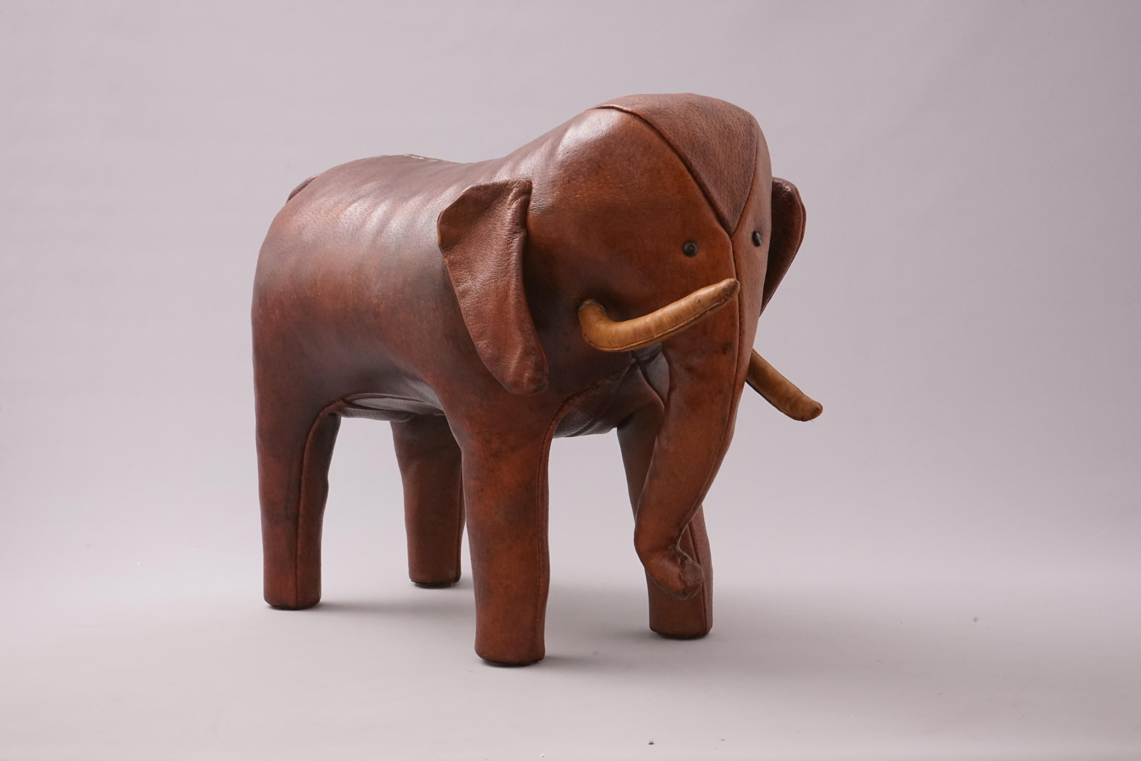Vintage-Hocker aus Leder mit Elefanten-/Fuß von Dimitri Omersa im Angebot 1