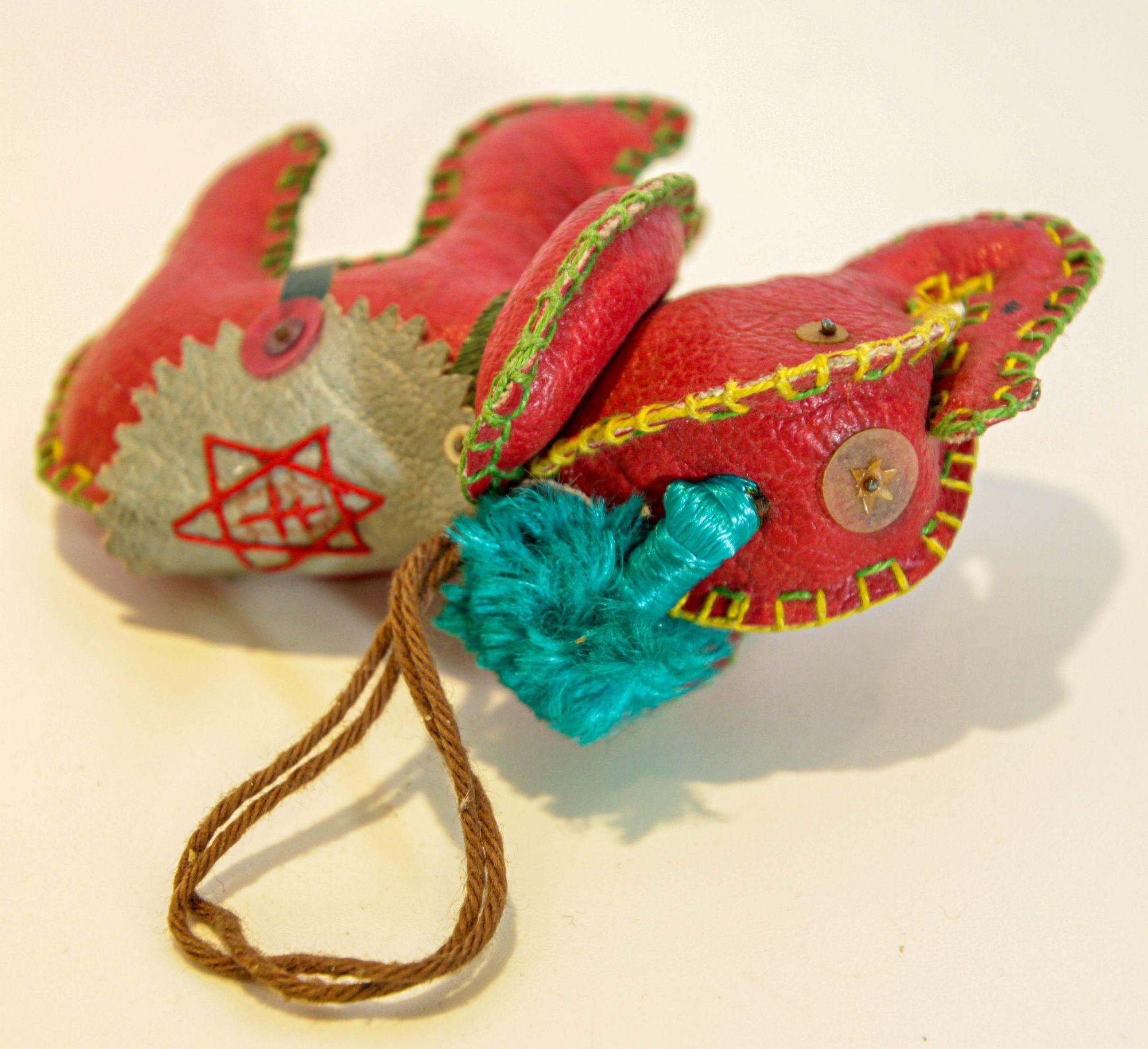 Vintage Elefantenschmuck aus Leder, Indien (Indisch) im Angebot
