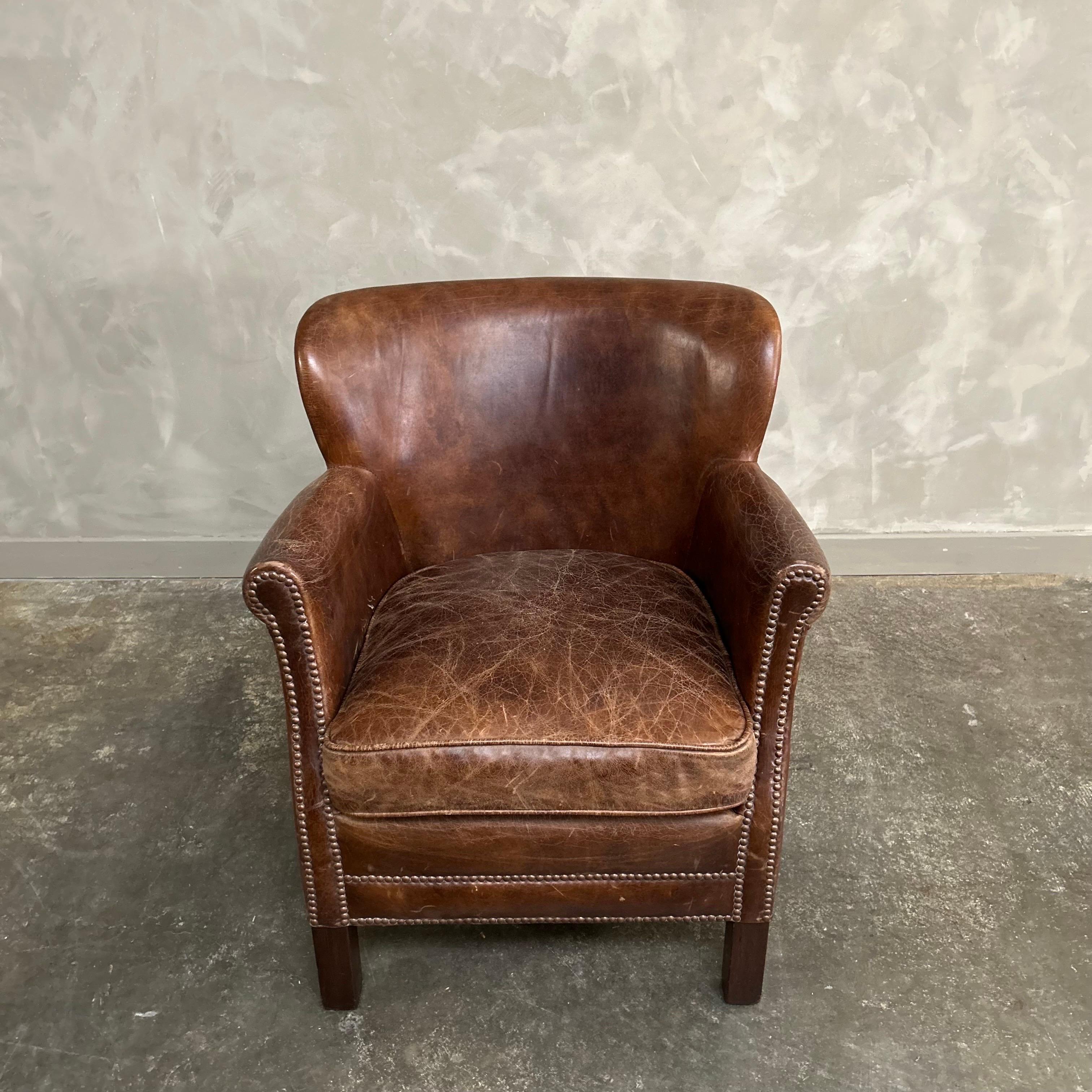 Vintage leather English wing chair In Good Condition For Sale In Brea, CA