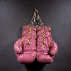 Vintage Leather Everlast Boxing Gloves, circa 1960s