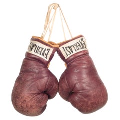 Vintage Leather Everlast Boxing Gloves, circa 1960s