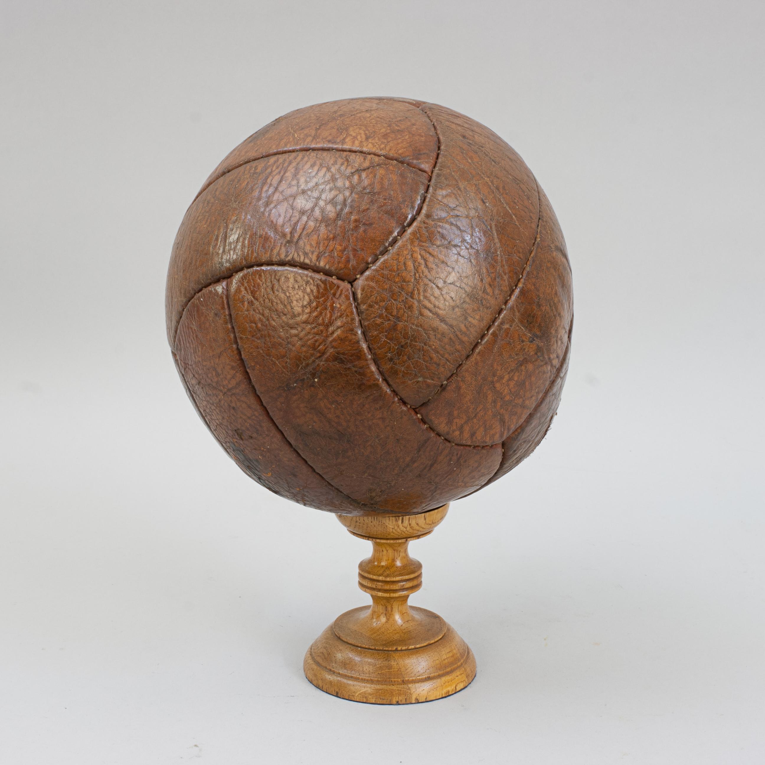 Vintage Leder Fußball im Angebot 2