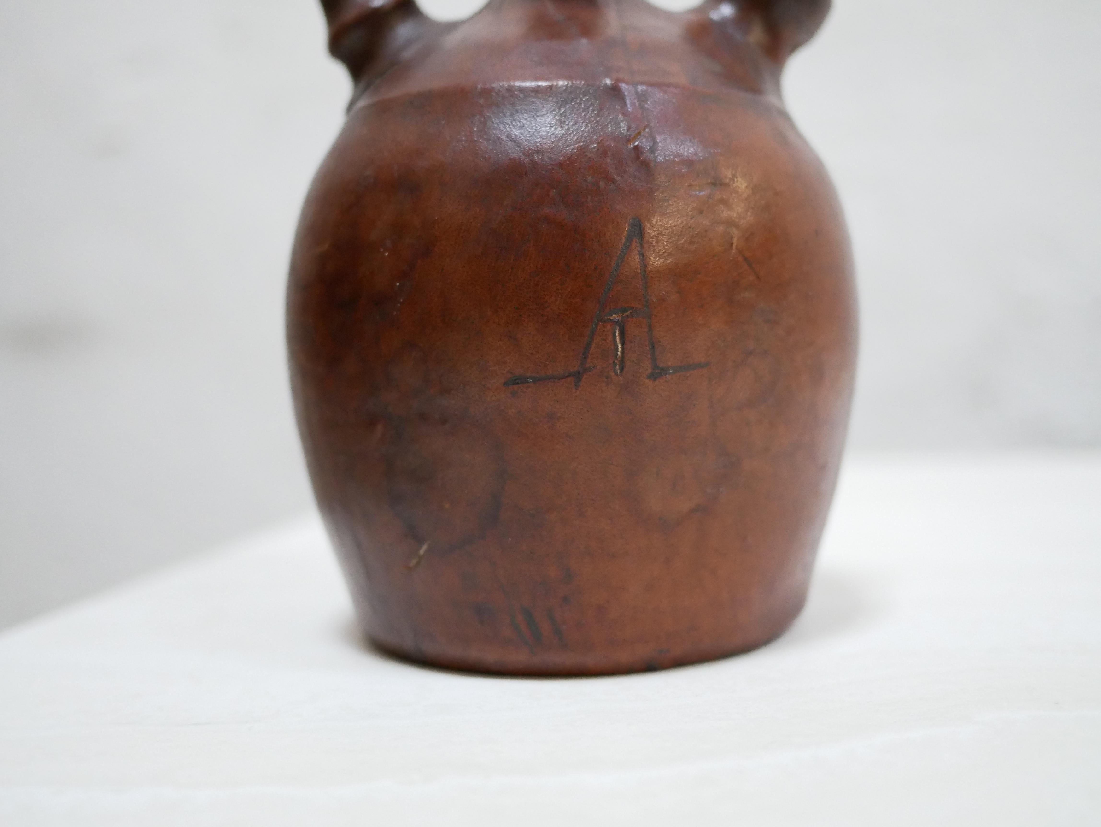 Vintage leather gargoulette pot In Good Condition For Sale In AIGNAN, FR