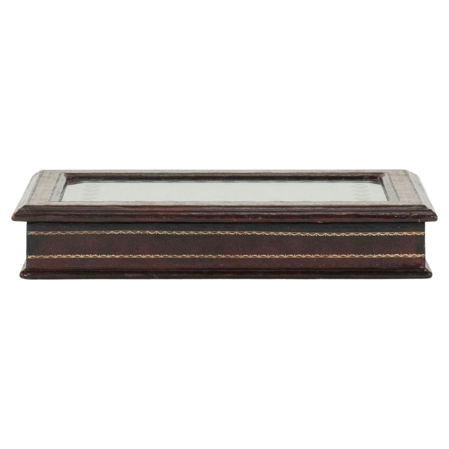 Caja vintage de cuero con tapa de cristal