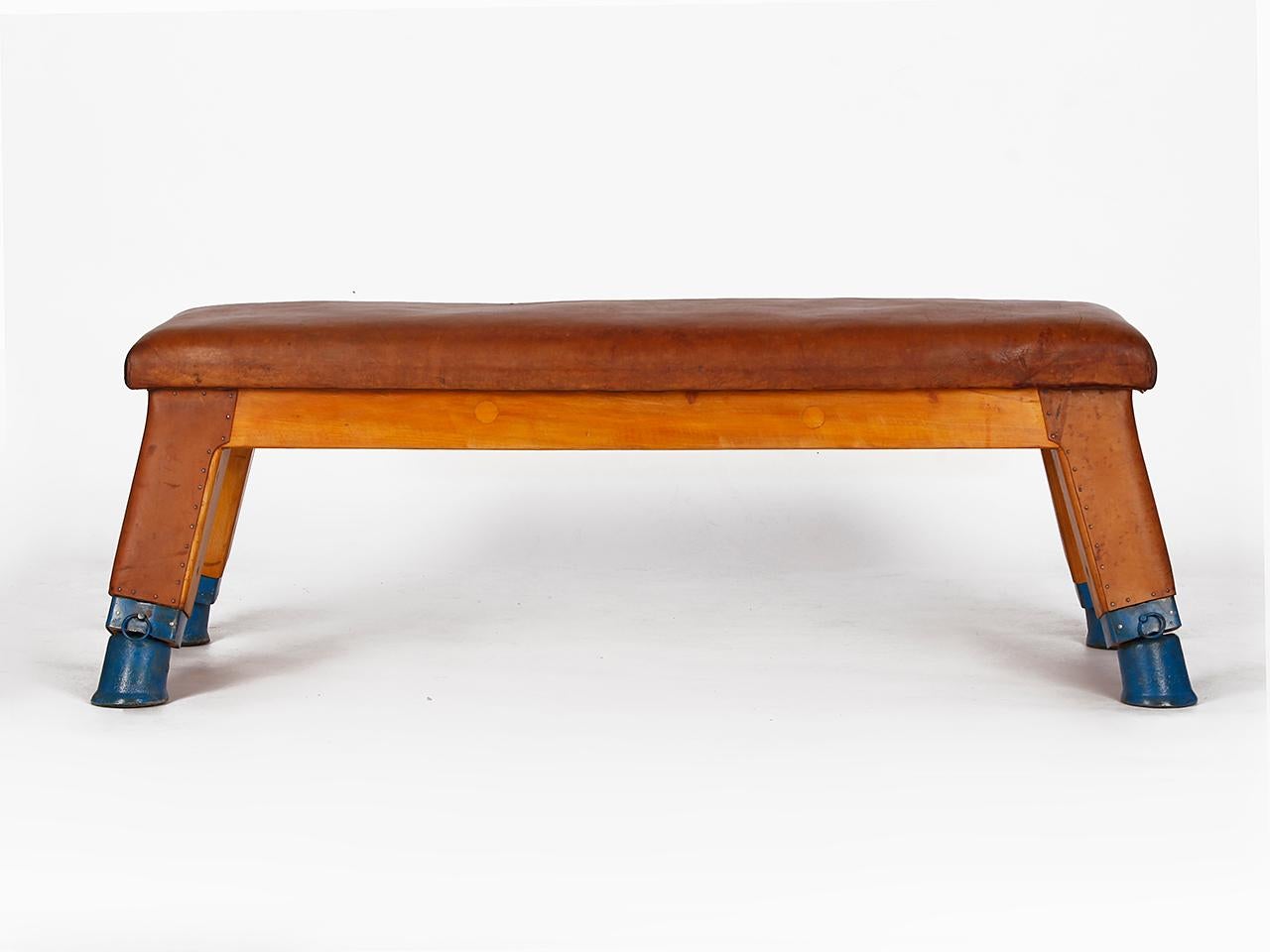 Vintage Leather Gym Bench, 1930s In Good Condition In Wien, AT