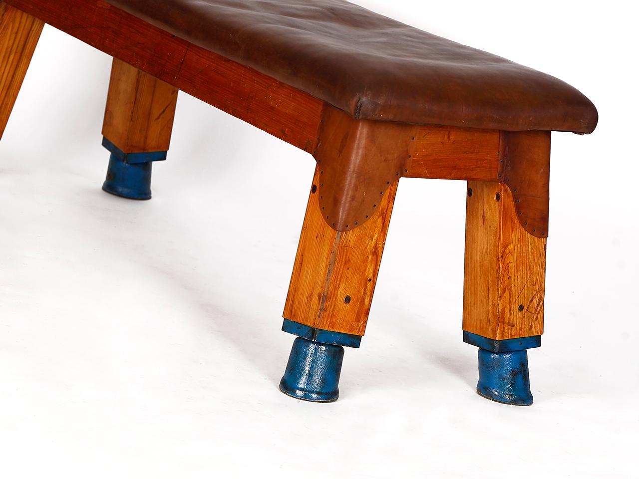 Gymnastic Vintage Leather Pommel Horse Gym Bench Top, 1930s In Good Condition For Sale In Wien, AT