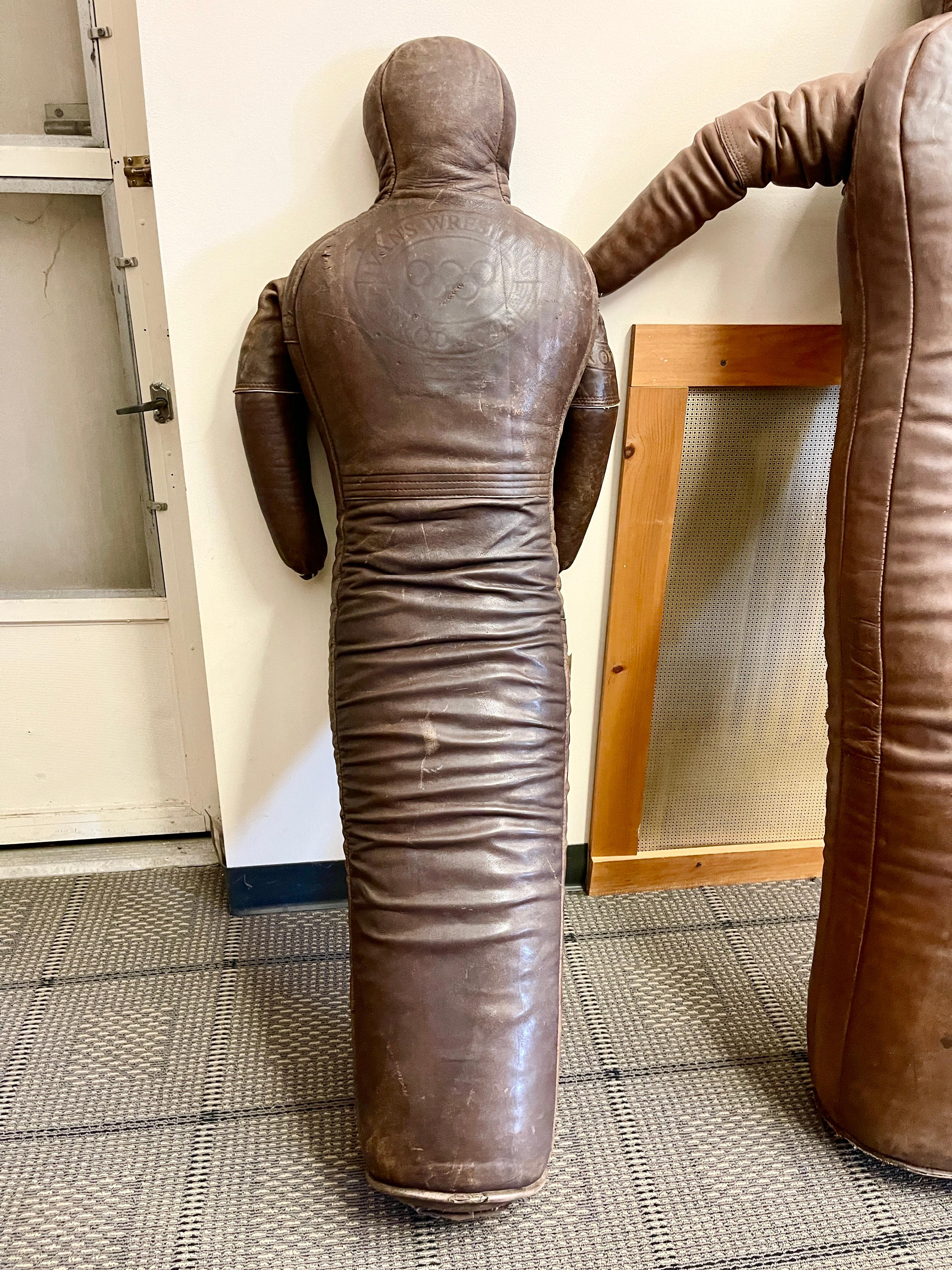 Vintage Leder Gymnasium Dummies aus Leder (20. Jahrhundert) im Angebot