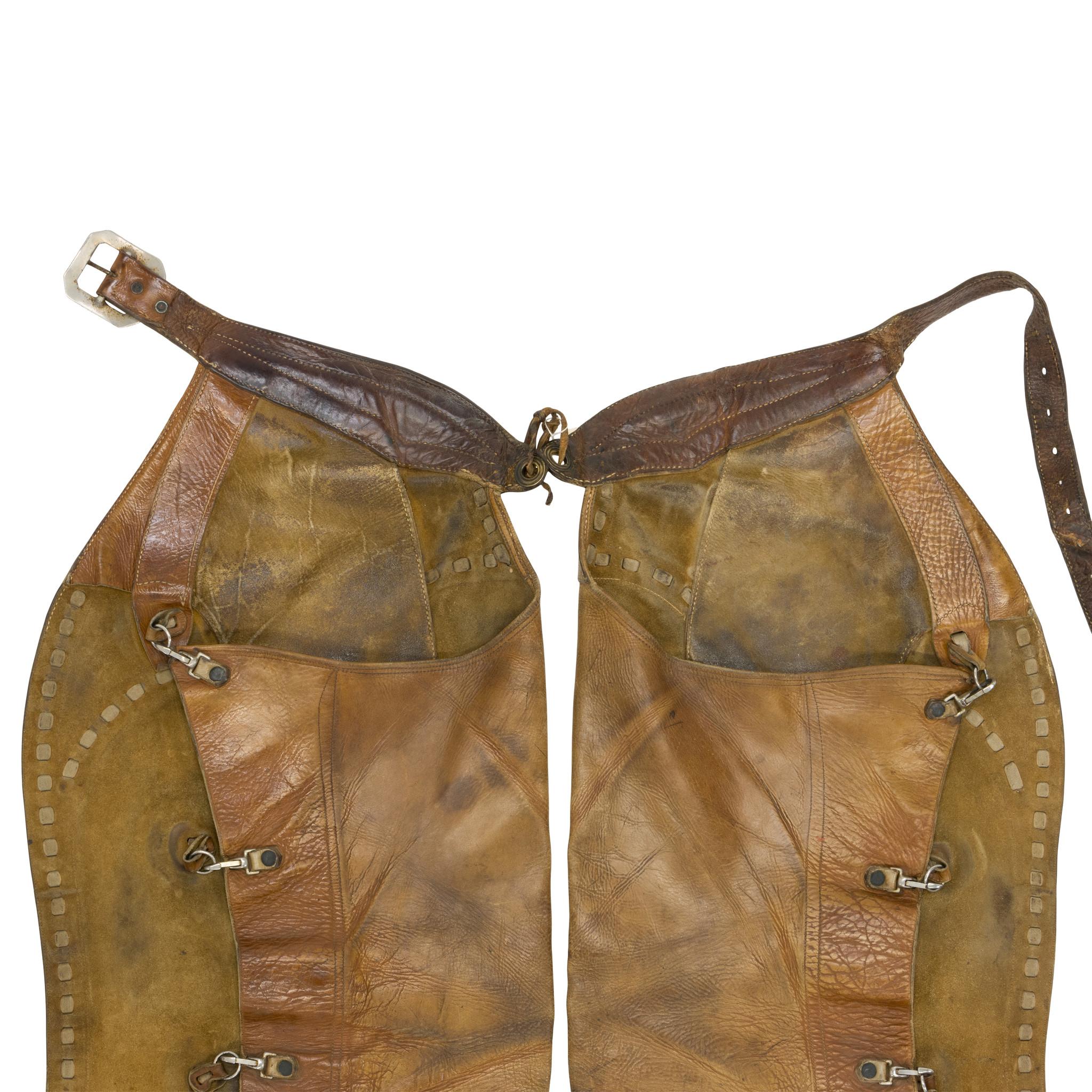 American Vintage Leather Heiser Batwing Chaps For Sale