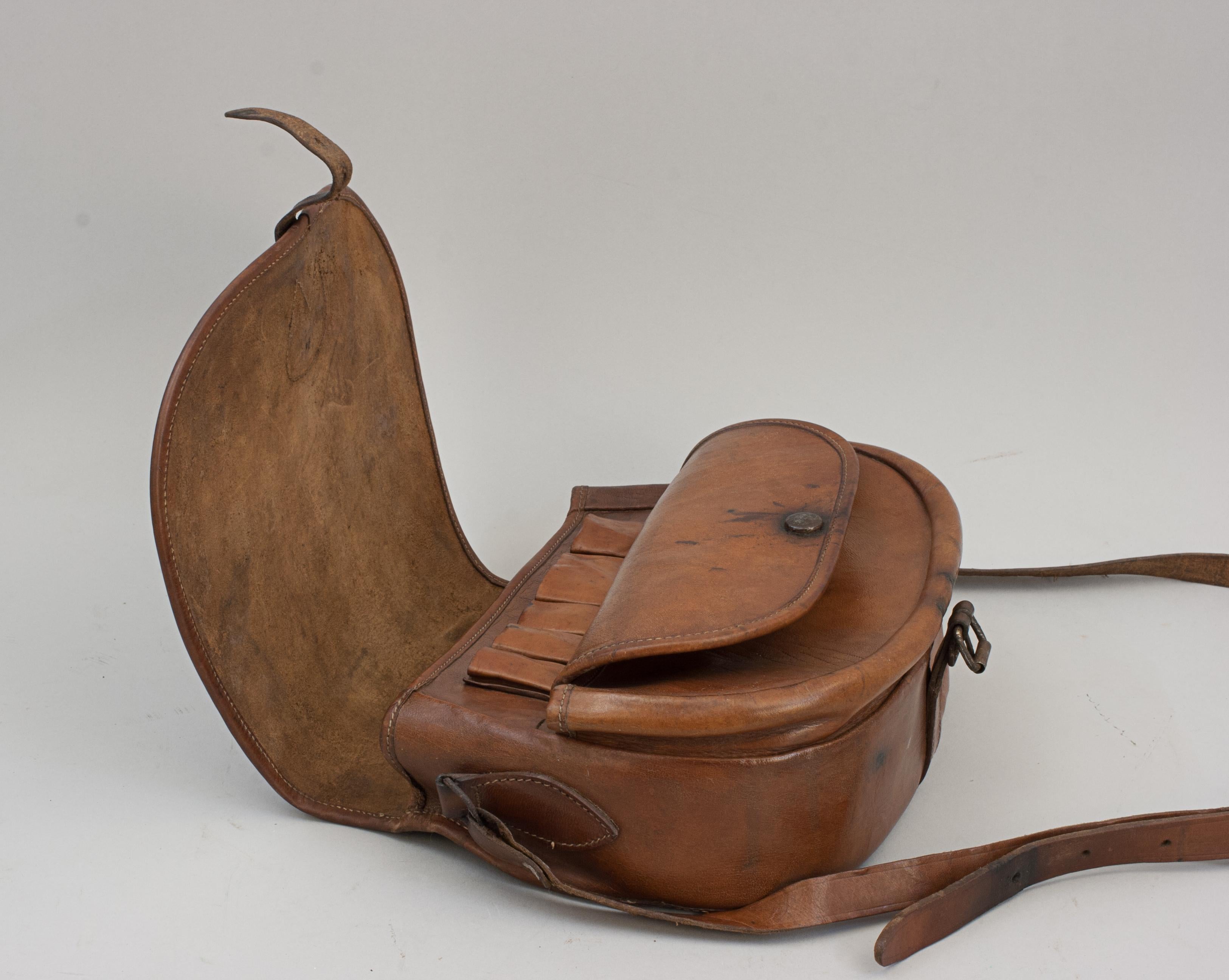 20th Century Vintage Leather Hunting, Shooting Cartridge Bag. For Sale