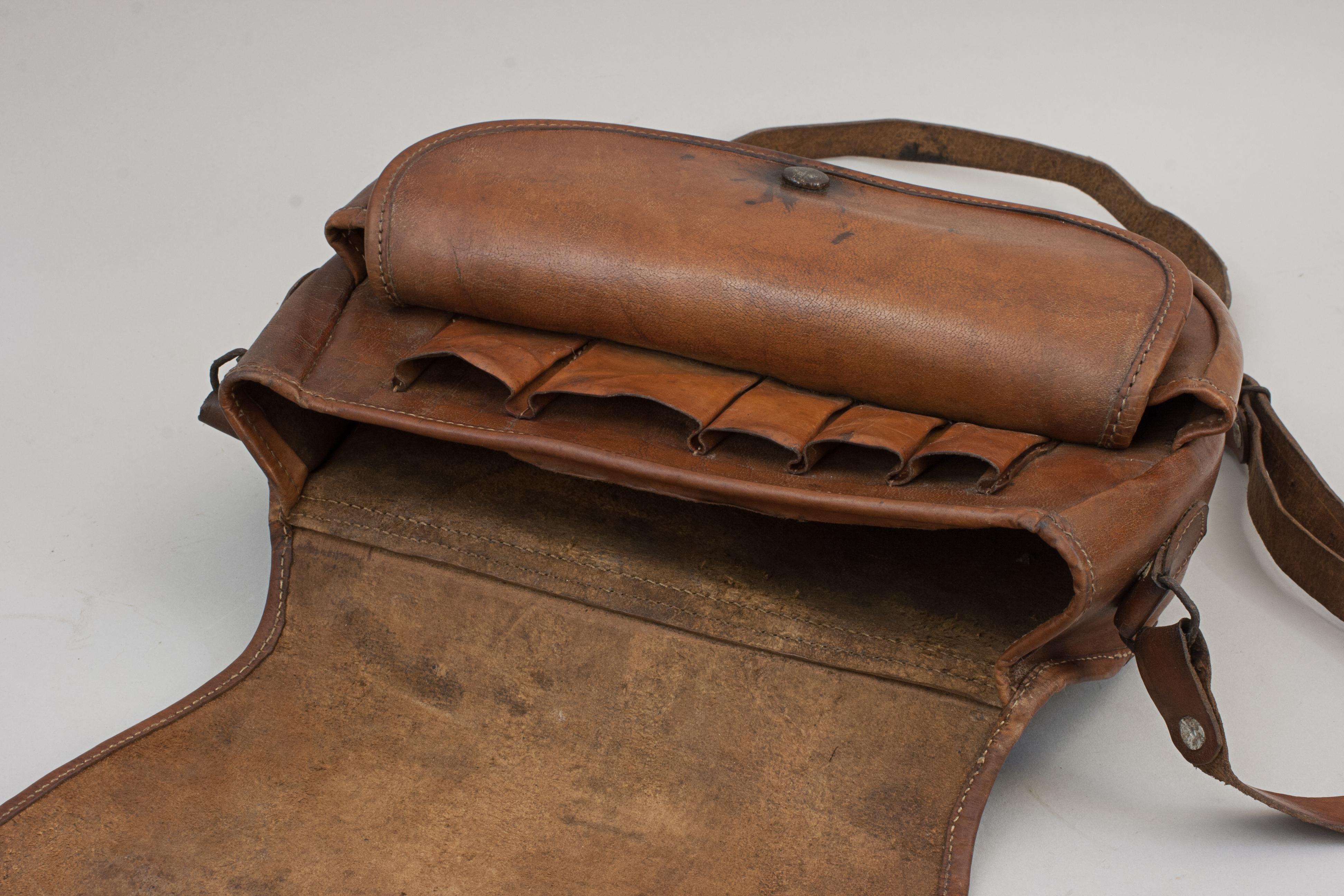 Vintage Leather Hunting, Shooting Cartridge Bag. For Sale 1