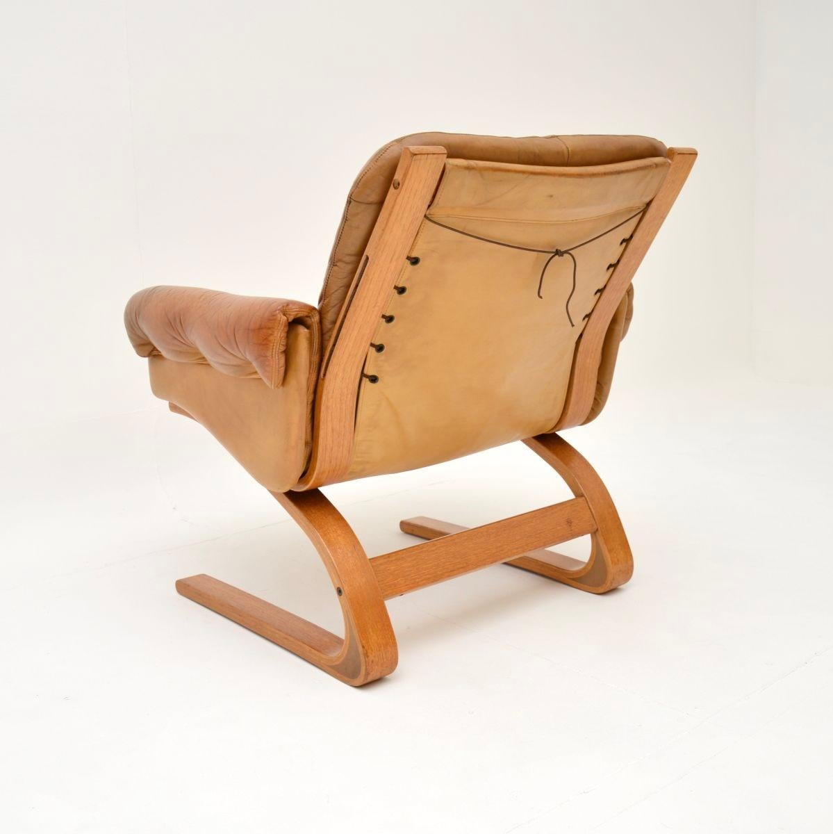 Fin du 20e siècle Fauteuil Kengu en cuir vintage par Elsa et Nordahl Solheim pour Rykken en vente