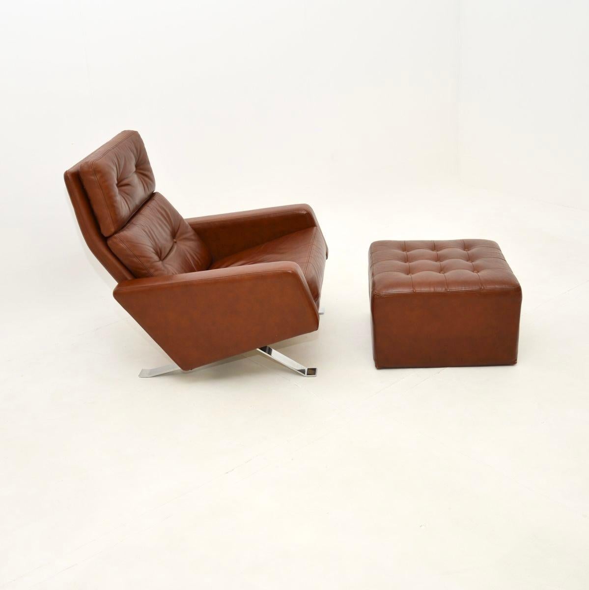 Mid-Century Modern Vintage Leather Leo Armchair and Stool by Robin Day for Hille For Sale