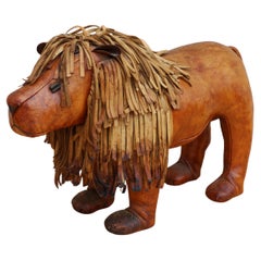 Reposapiés Vintage Leather Lion de Dimitri Omersa para Abercrombie & Fitch