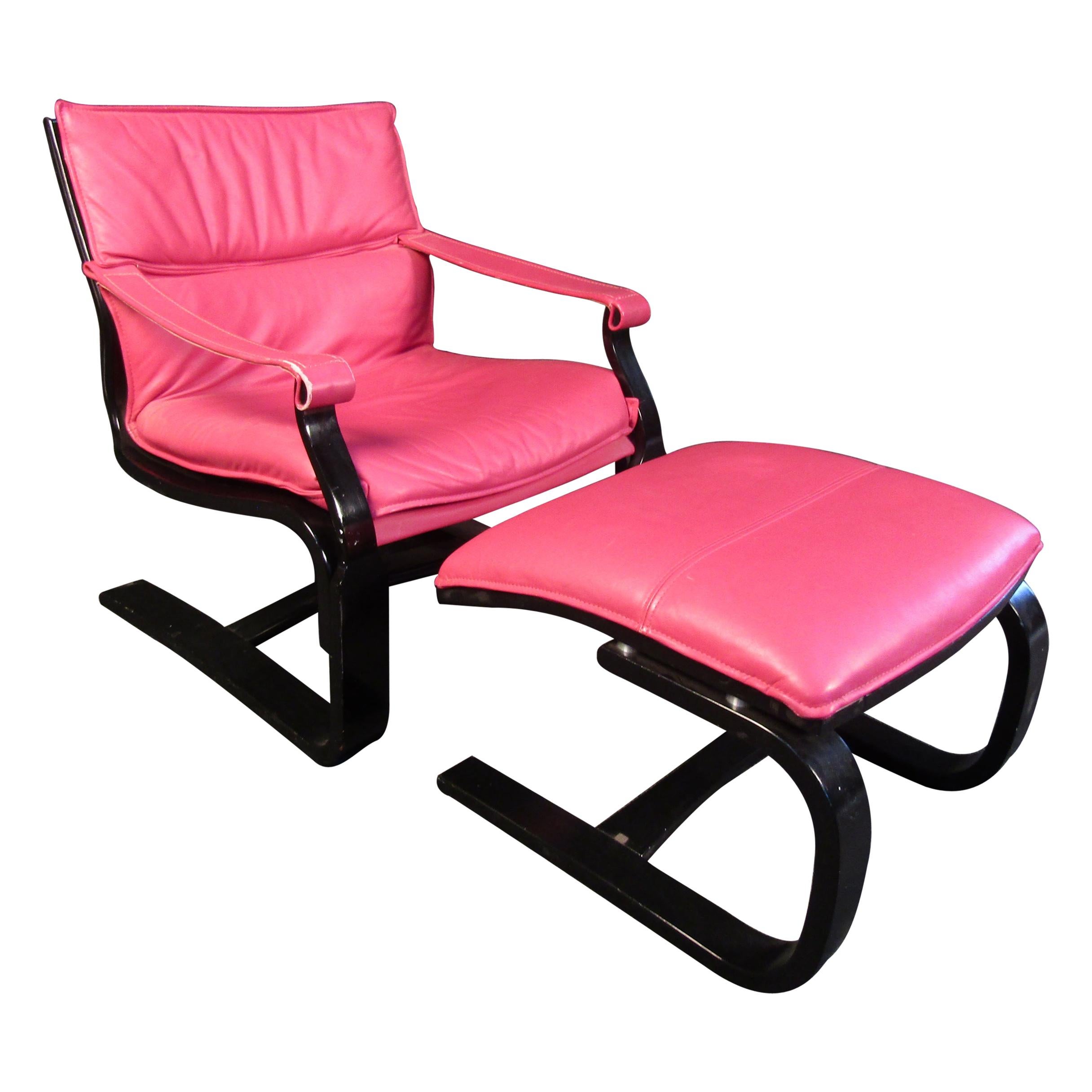 Vintage Leather Lounge Chair and Ottoman Set For Sale