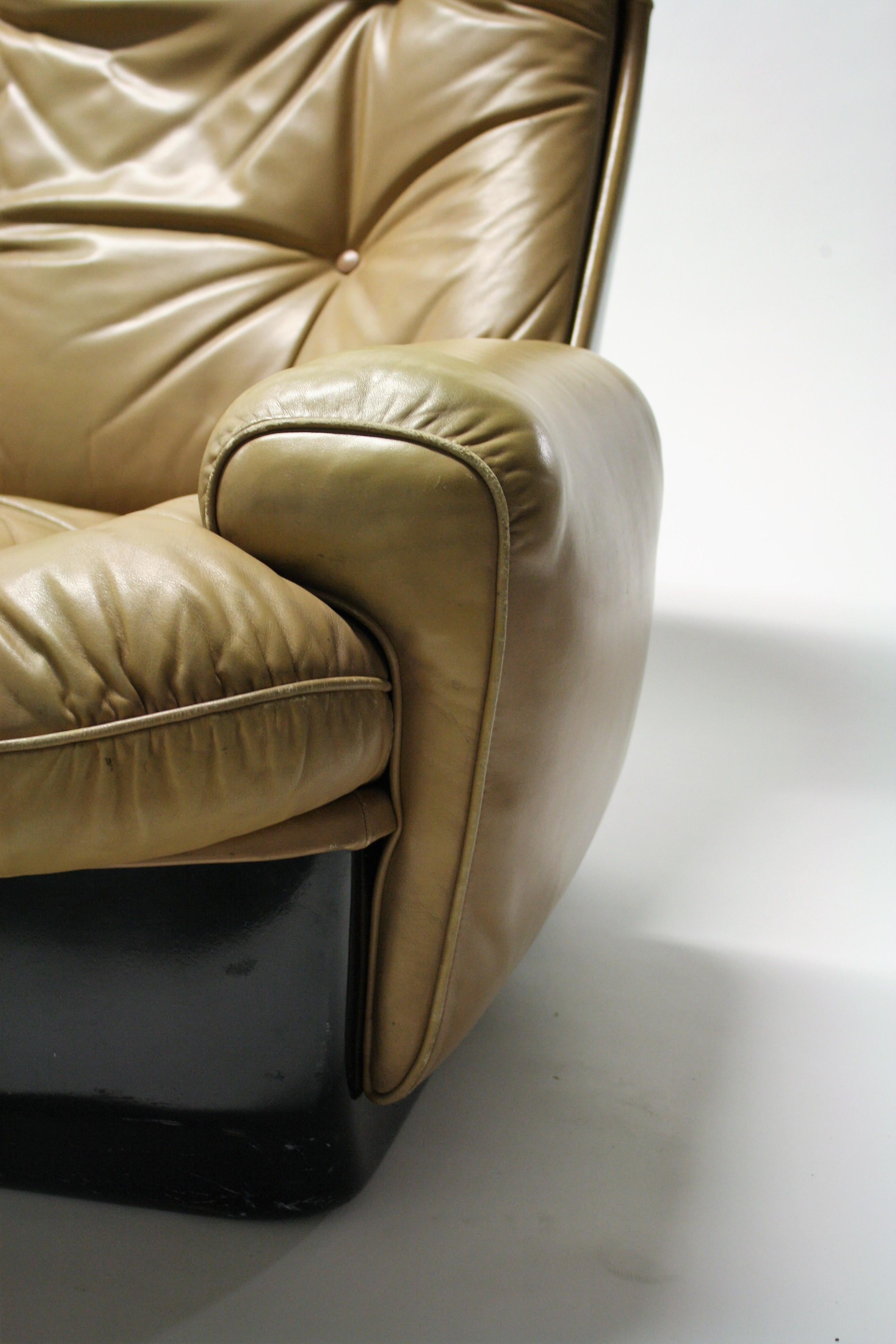 Vintage Leather Lounge Chair by Airborne International, 1970s 7