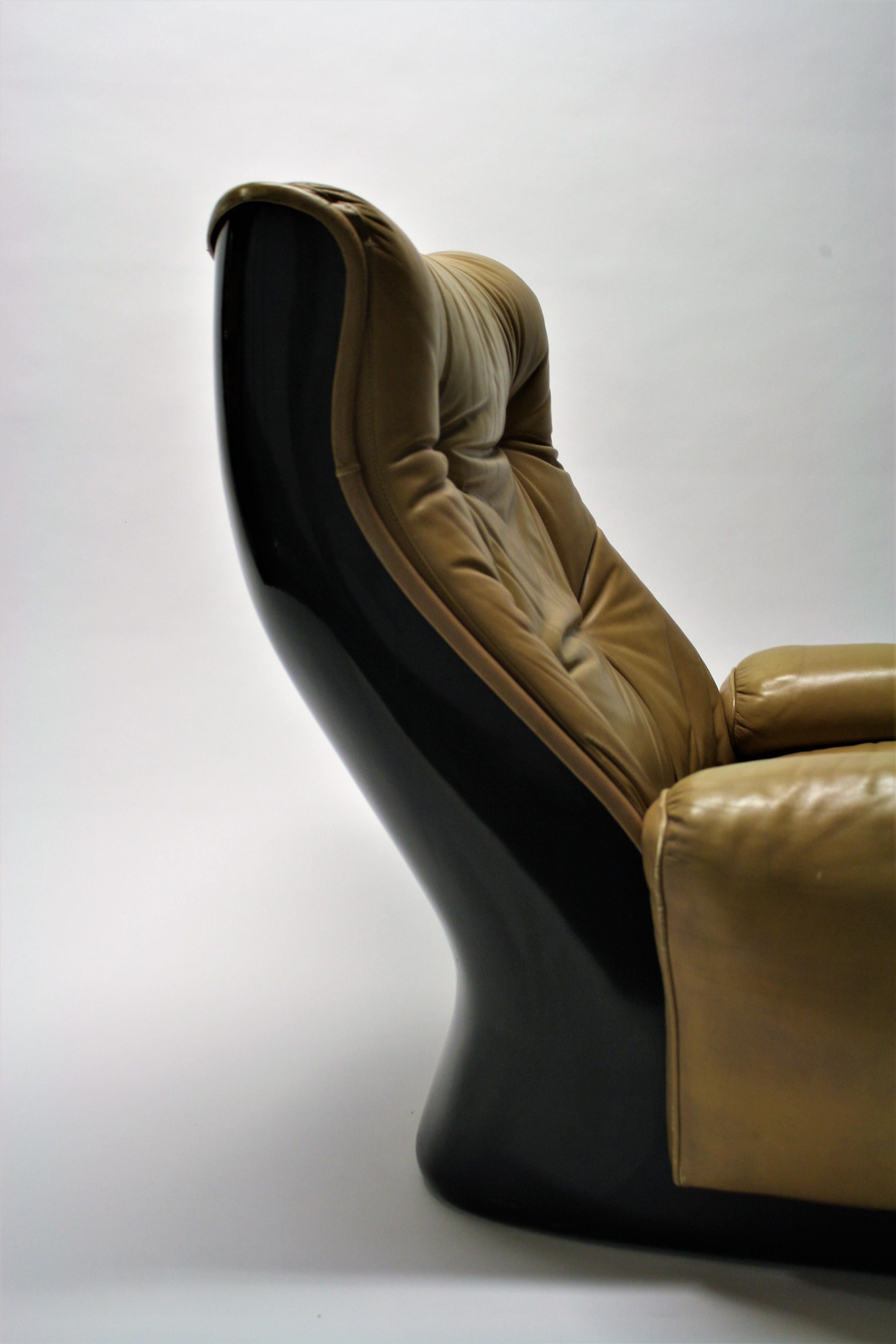 Vintage Leather Lounge Chair by Airborne International, 1970s 8