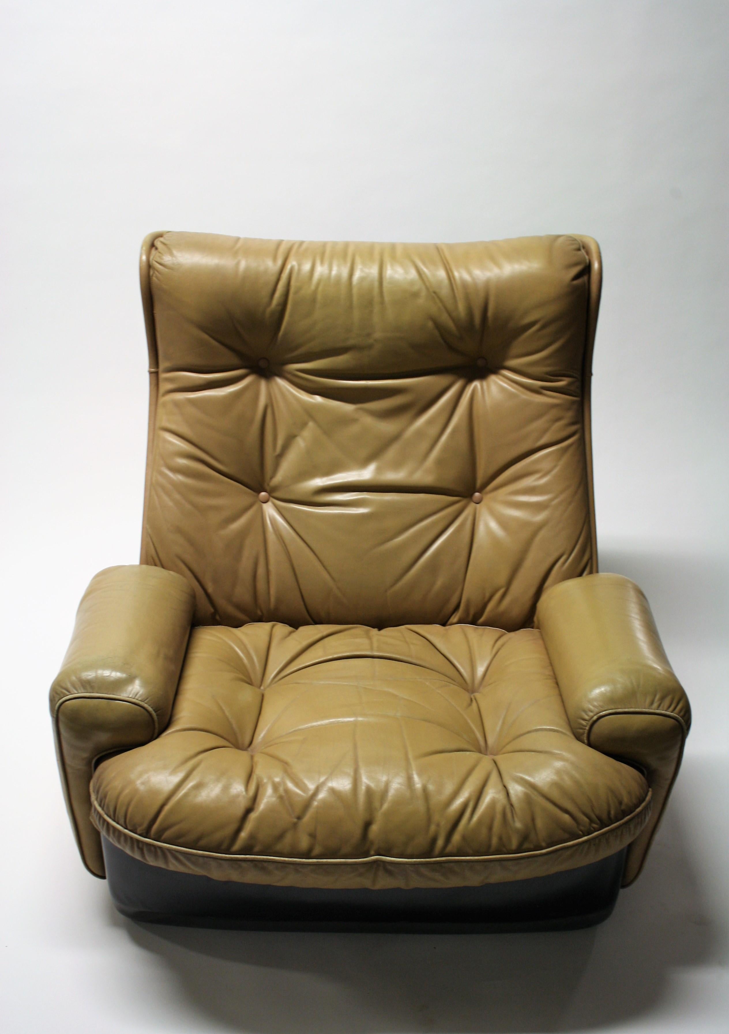 Space Age Vintage Leather Lounge Chair by Airborne International, 1970s