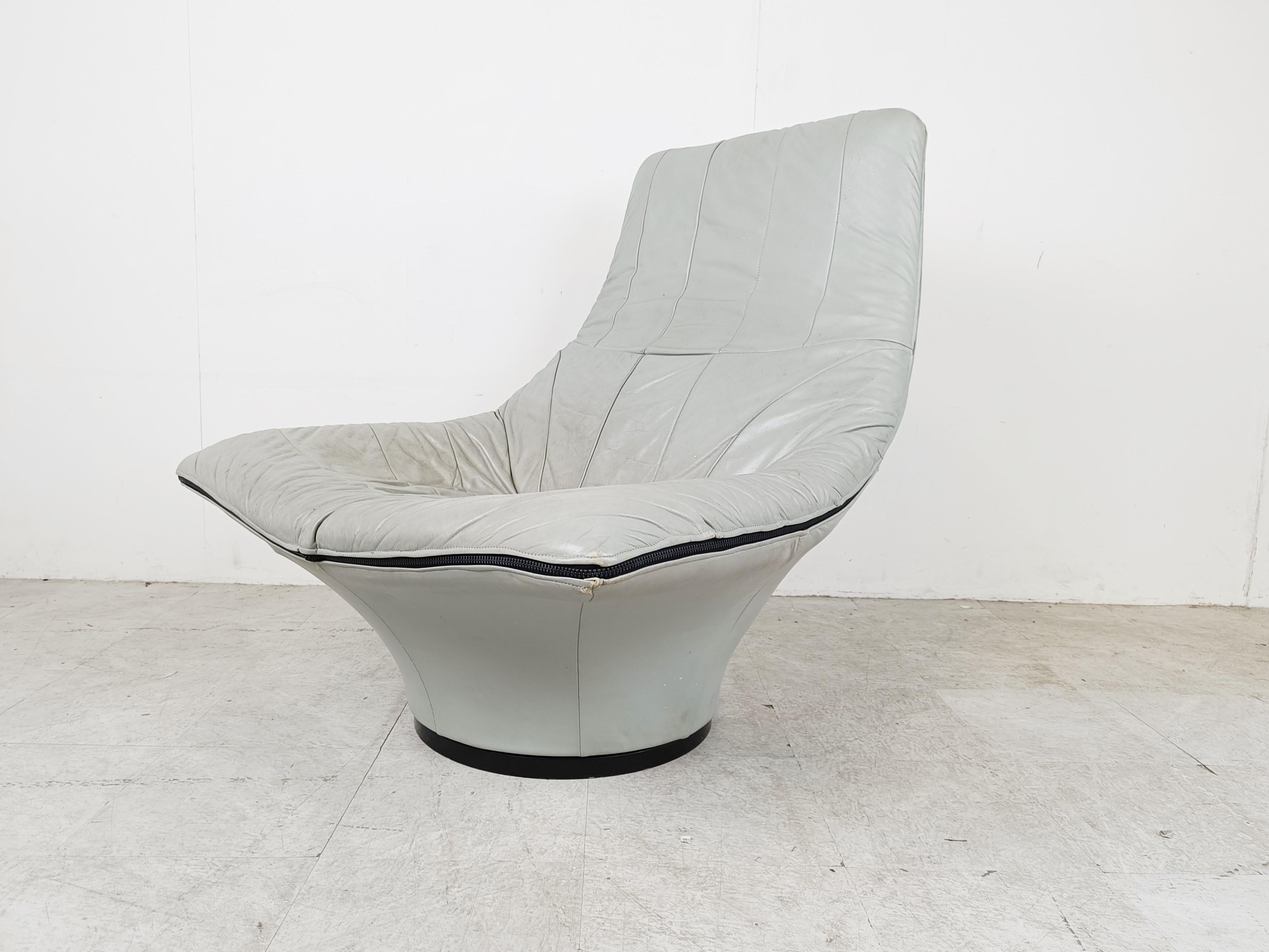 Mid-Century moderno Sedia da salotto in pelle vintage di Gerard Van Den Berg, anni '70 in vendita