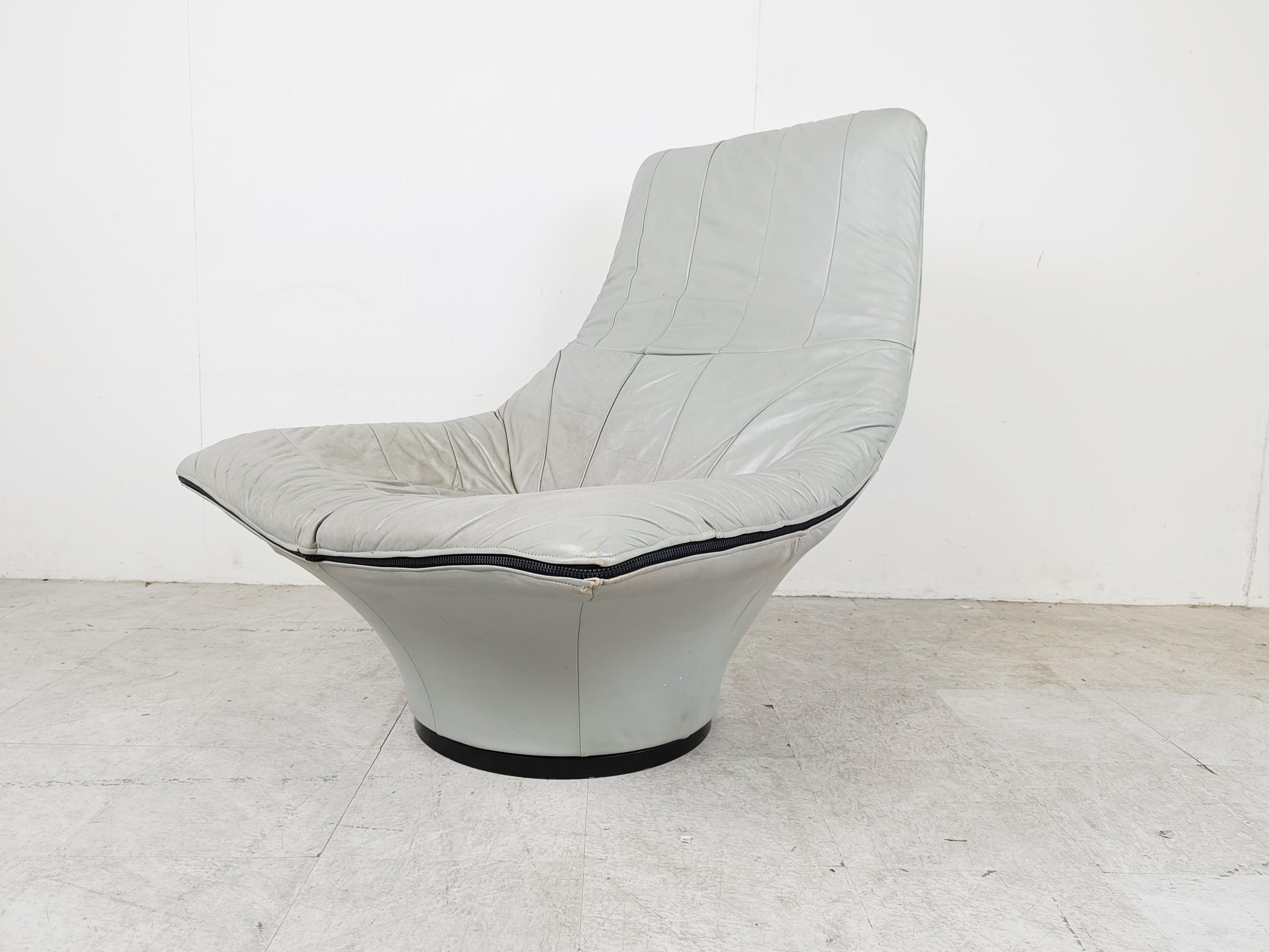 Mid-Century Modern Vintage leather lounge chair by Gerard van den Berg, 1970s For Sale