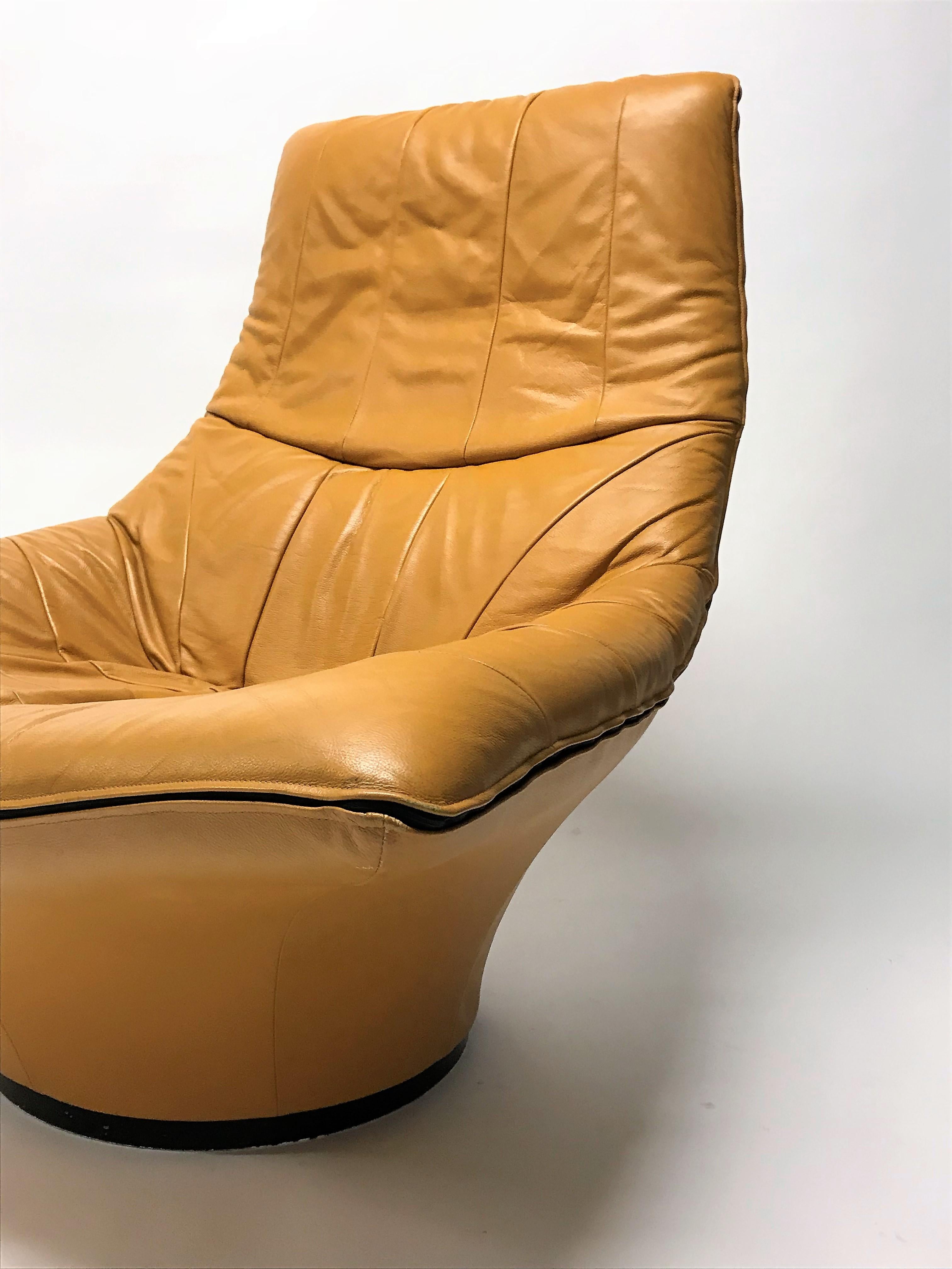 Vintage Leather Lounge Chair by Gerard Van Den Berg, 1970s 3