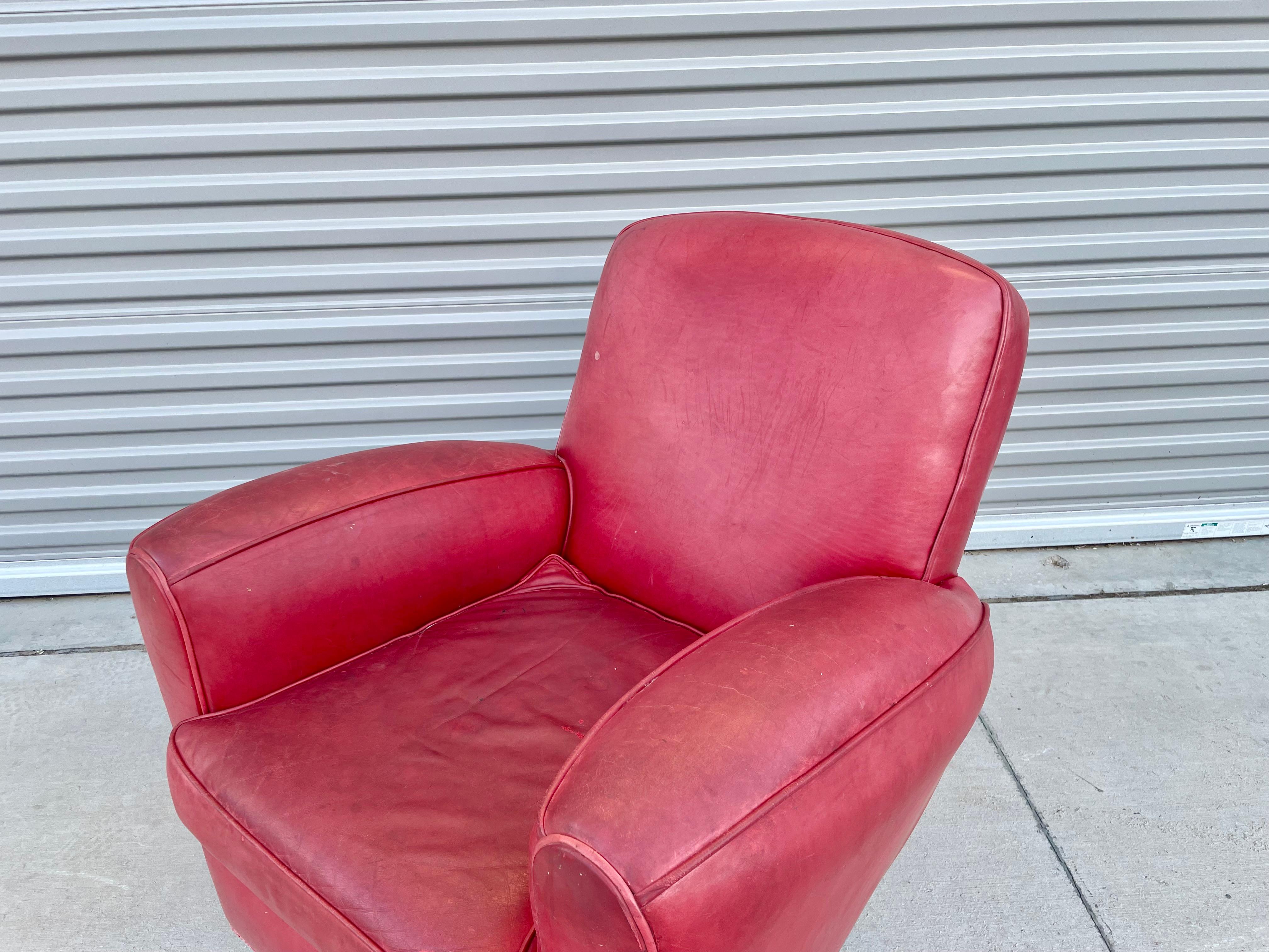Vintage Leather Lounge Chairs & Ottoman For Sale 1