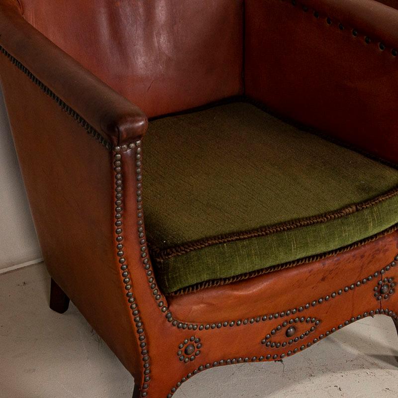Vintage Leather Small Sofa and Pair of Club Chairs, Set of 3 7