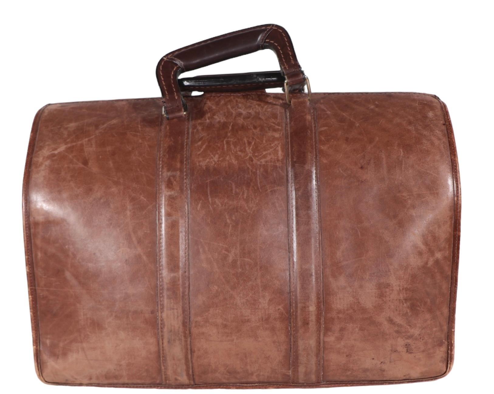 Vintage Leather Luggage  Valise Suitcase Handbag For Sale 1