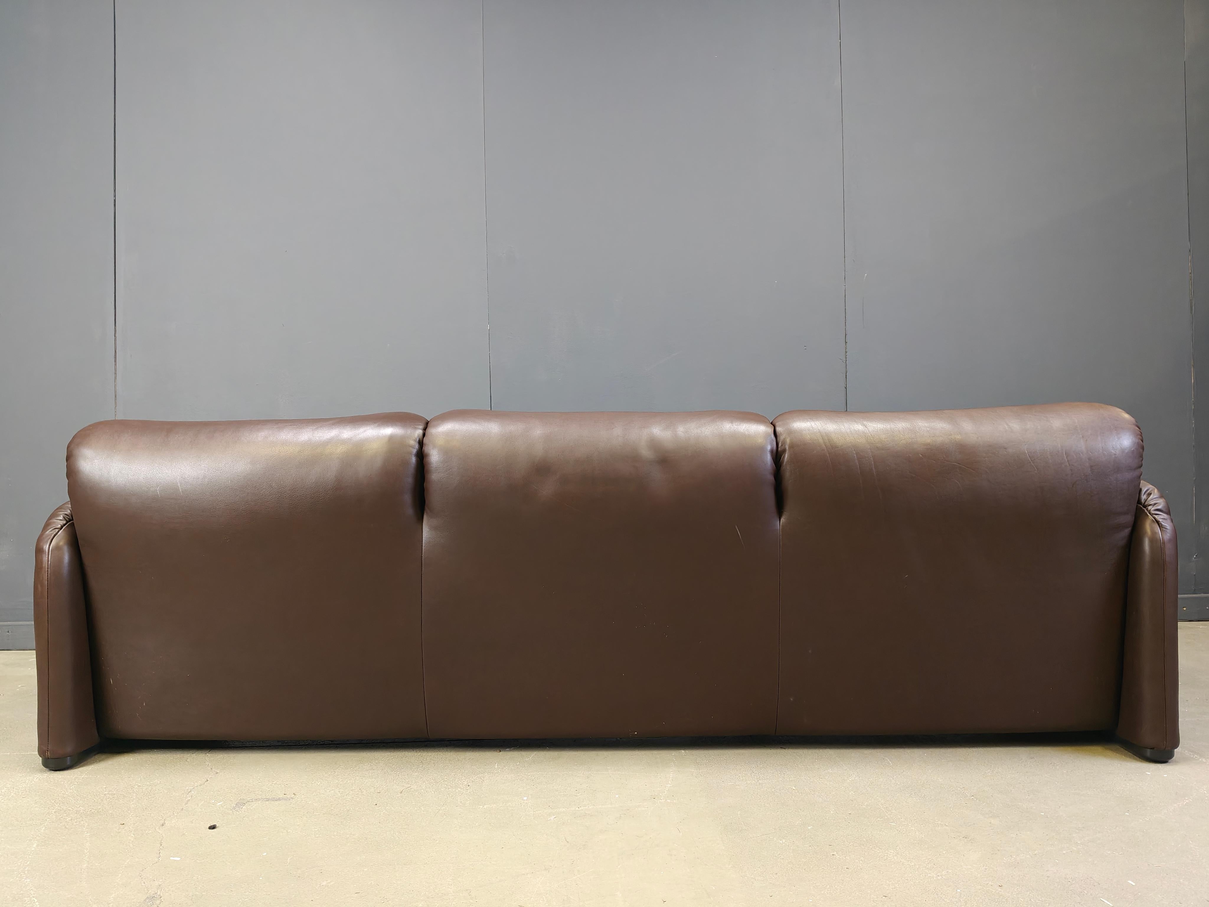Juego de sofás de 3 plazas Maralunga de cuero vintage de Vico Magistretti para Cassina, 1973 Italiano en venta
