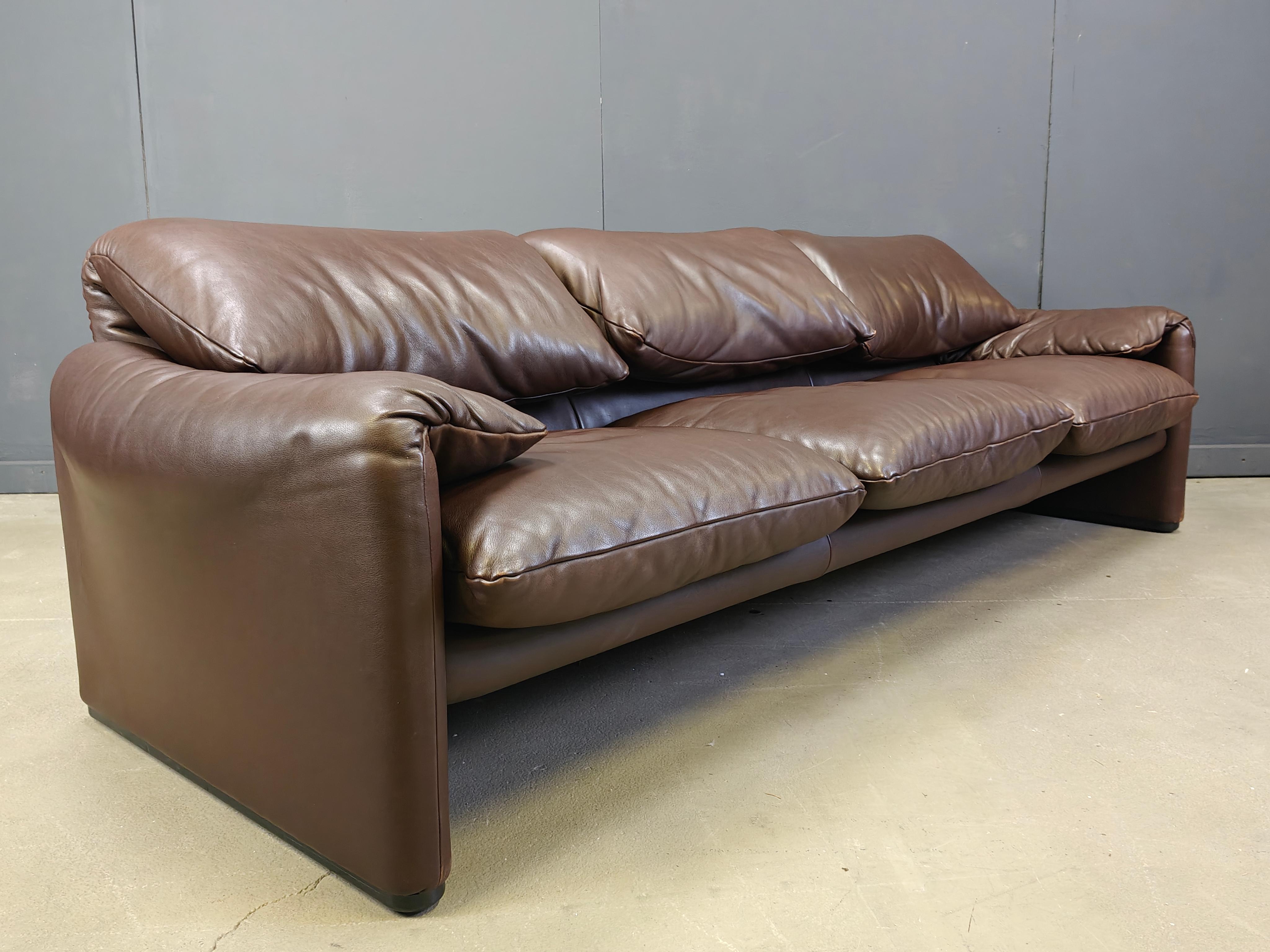 Juego de sofás de 3 plazas Maralunga de cuero vintage de Vico Magistretti para Cassina, 1973 en Bueno estado para la venta en Leuven, Vlaams Gewest