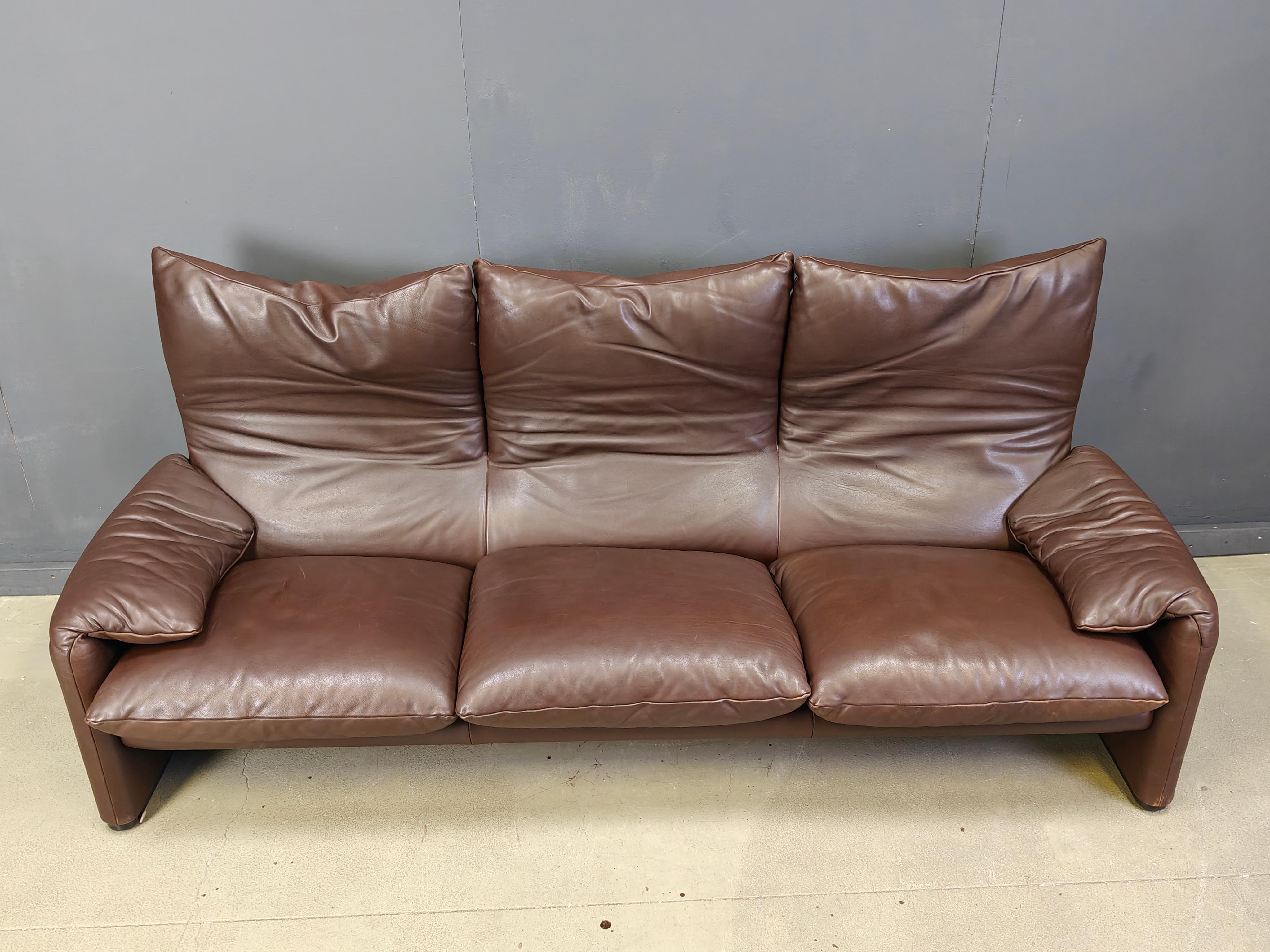 Juego de sofás de 3 plazas Maralunga de cuero vintage de Vico Magistretti para Cassina, 1973 en venta 1