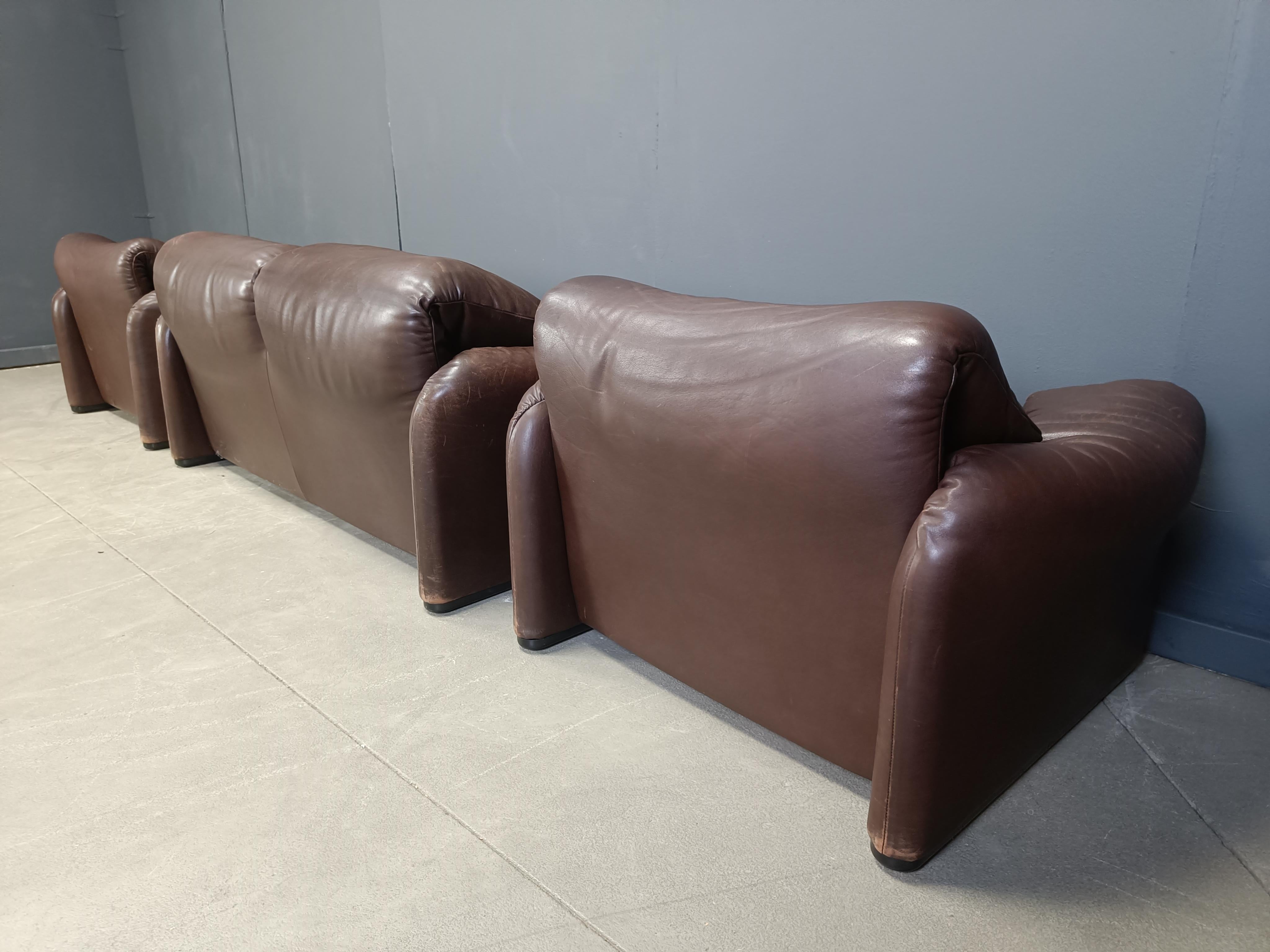 Juego de sofás Maralunga vintage de cuero de Vico Magistretti para Cassina, 1973 finales del siglo XX en venta