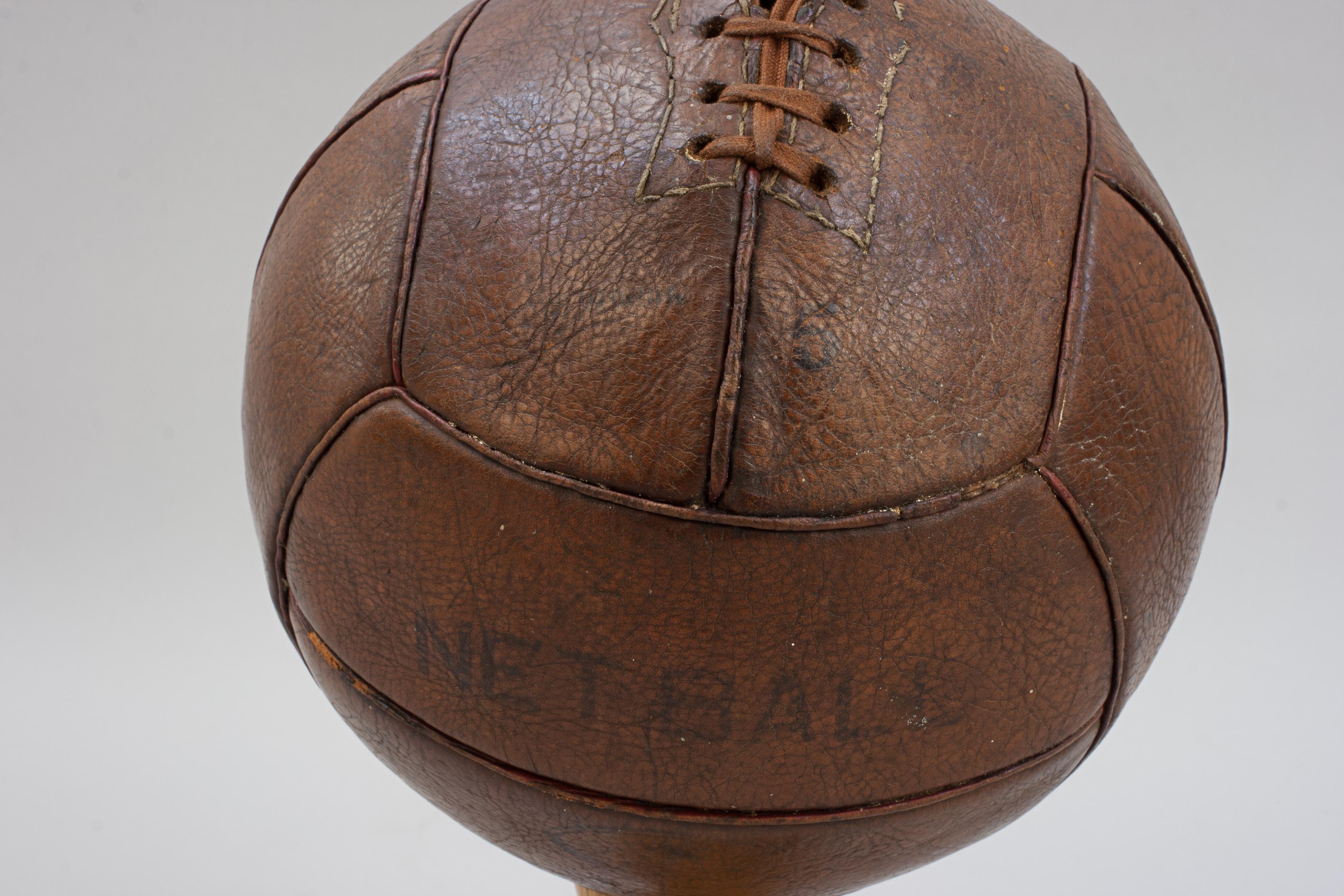 Netball de cuero vintage en venta 2
