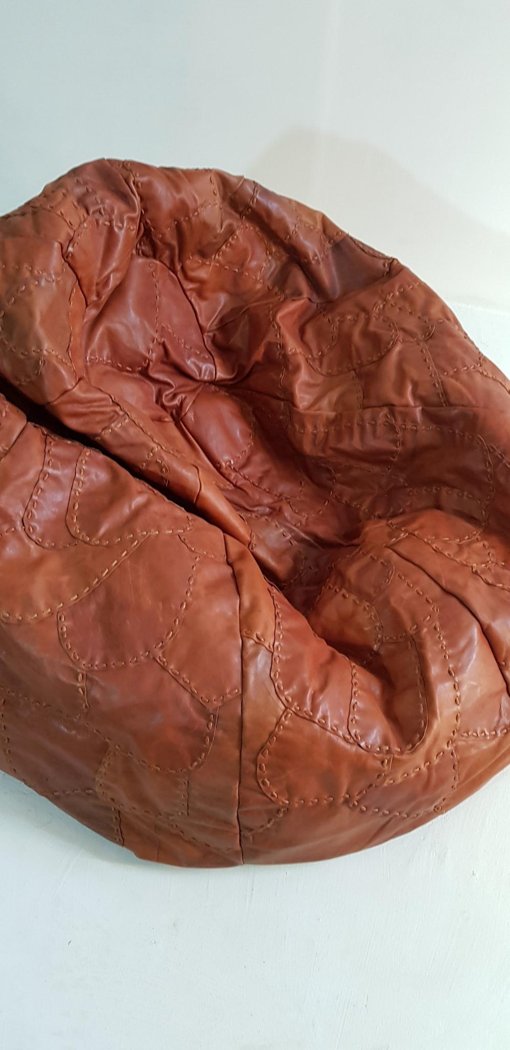 Vintage Leather Patchwork De Sede Style Bean Bag Made in Italy In Excellent Condition In Albano Laziale, Rome/Lazio