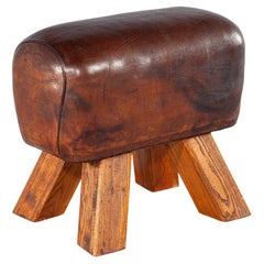 Tabouret vintage en cuir pour cheval d'arçon Circa 1950's