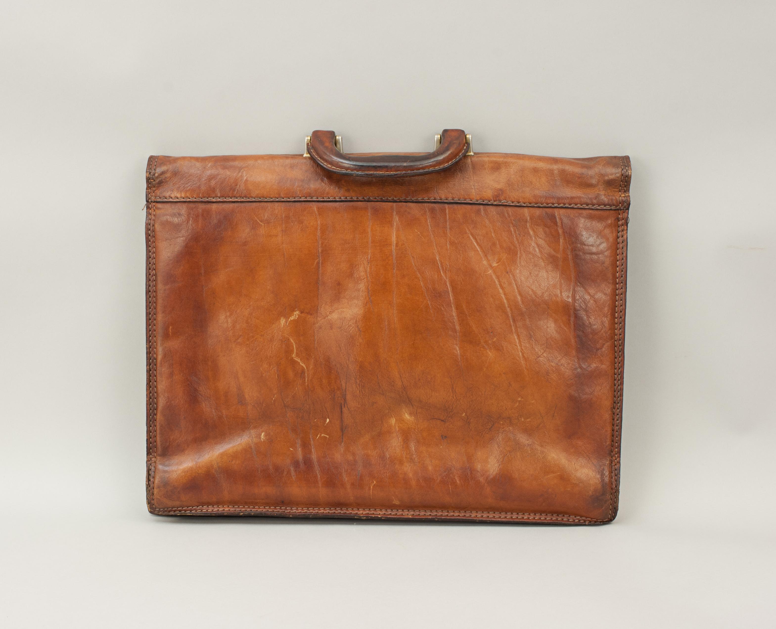 Vintage Leather Principe Expandable Attache Case Brief Case In Good Condition In Oxfordshire, GB