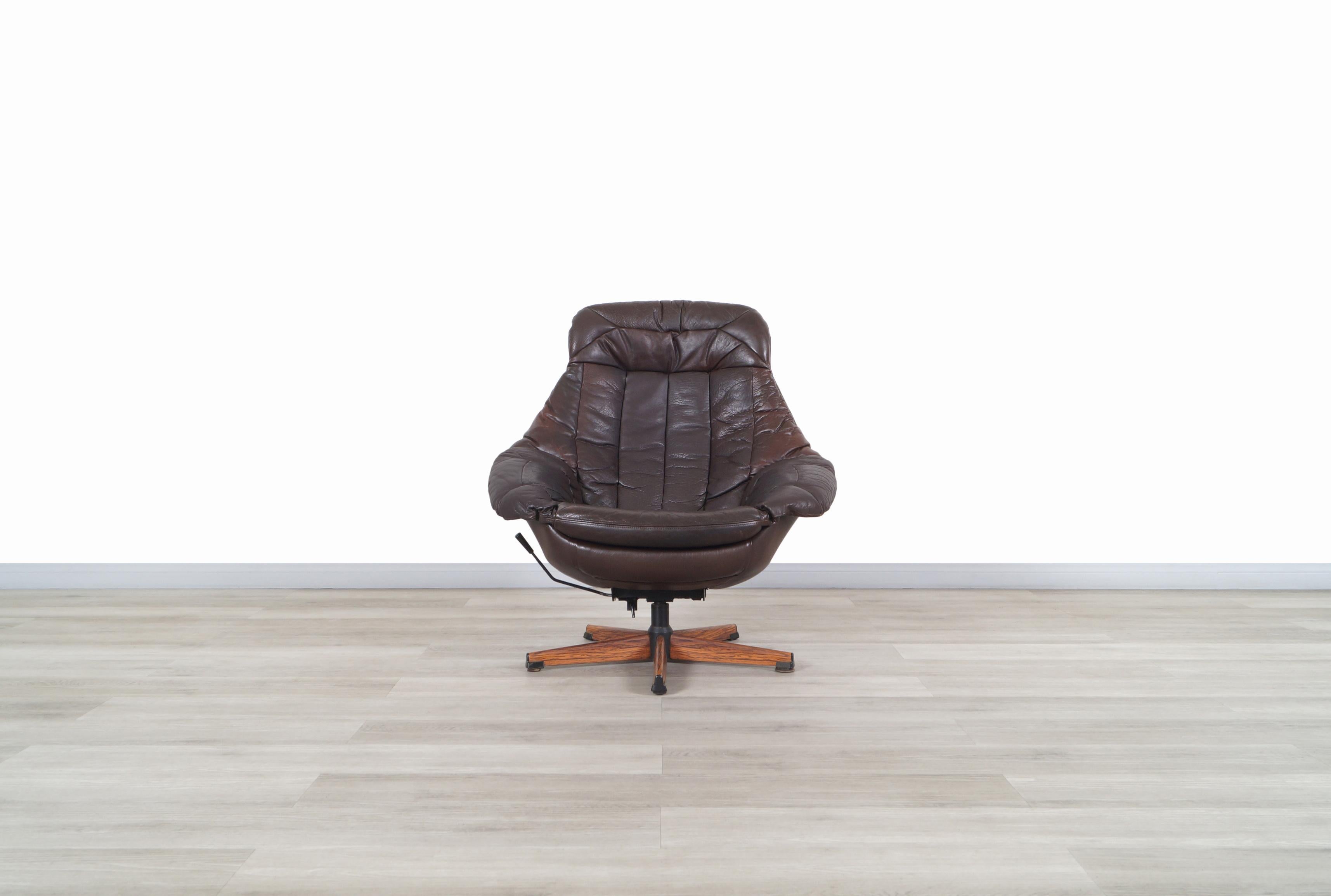 Vintage Leather Reclining Swivel Lounge Chair by H.W. Klein for Bramin 6