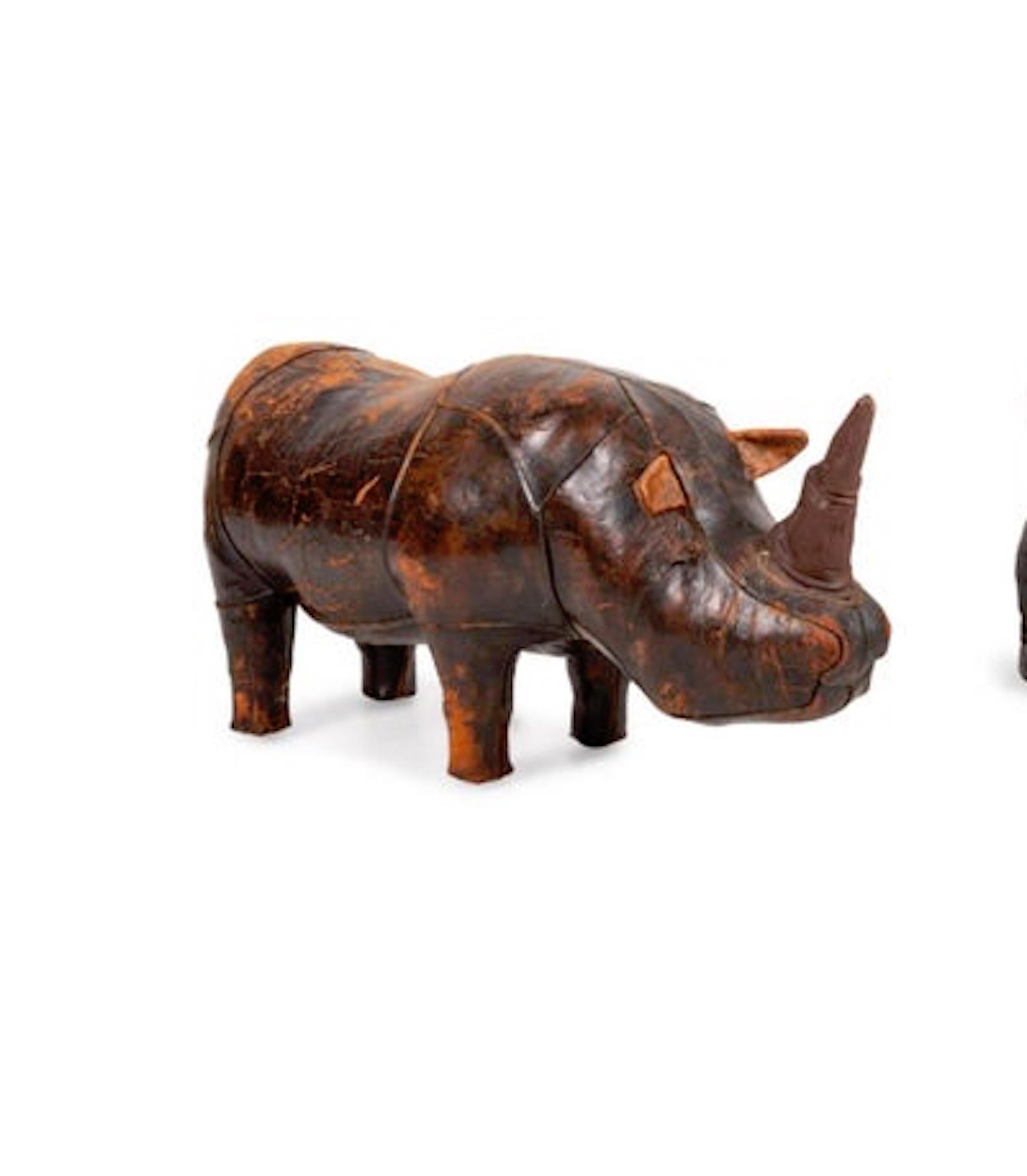 Sconosciuto Poggiapiedi Rhino in pelle vintage di Abercrombie & Fitch, 1950, prezzo per articolo in vendita