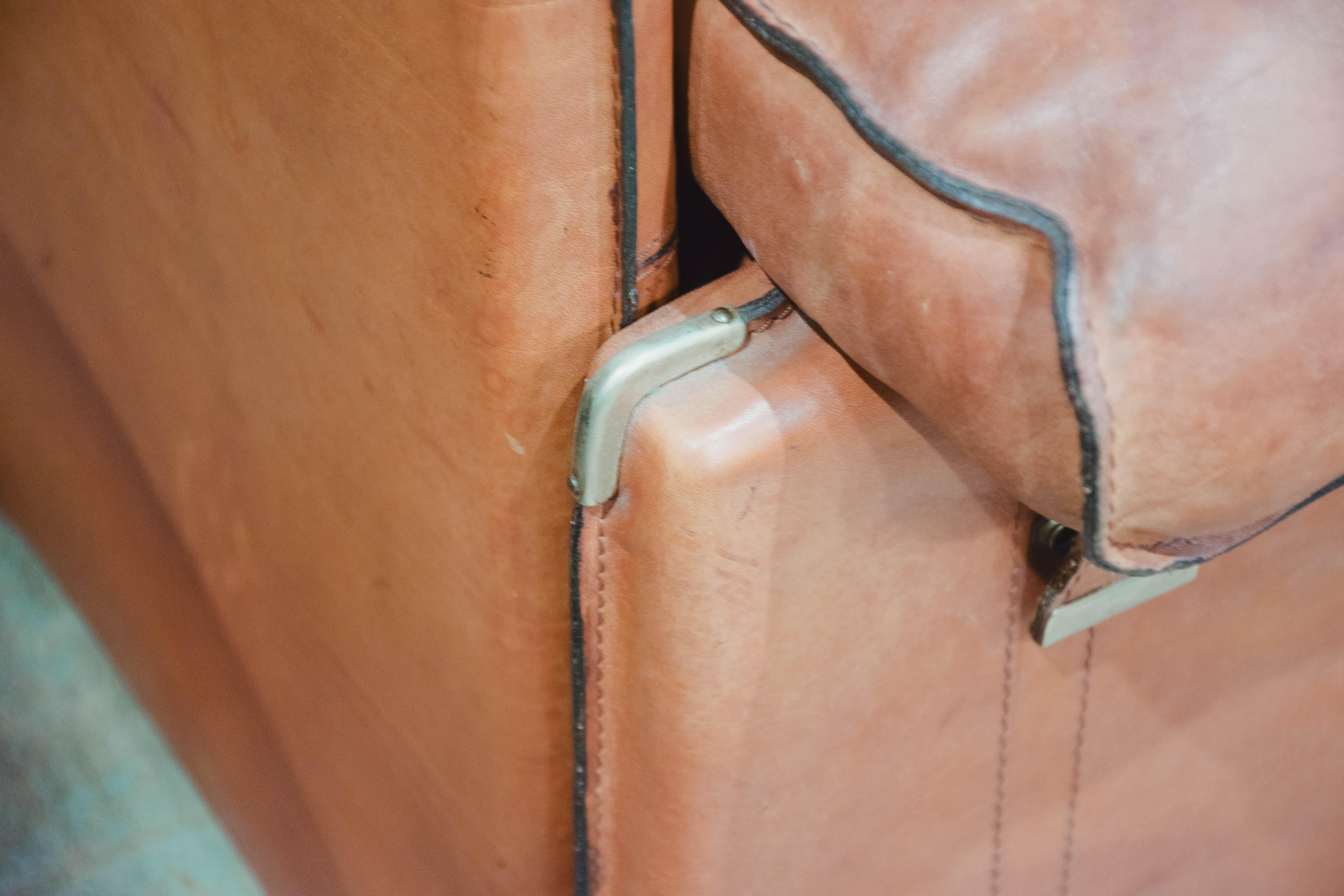 Vintage Leather Sofa in the Style of Arcon In Good Condition In Houston, TX