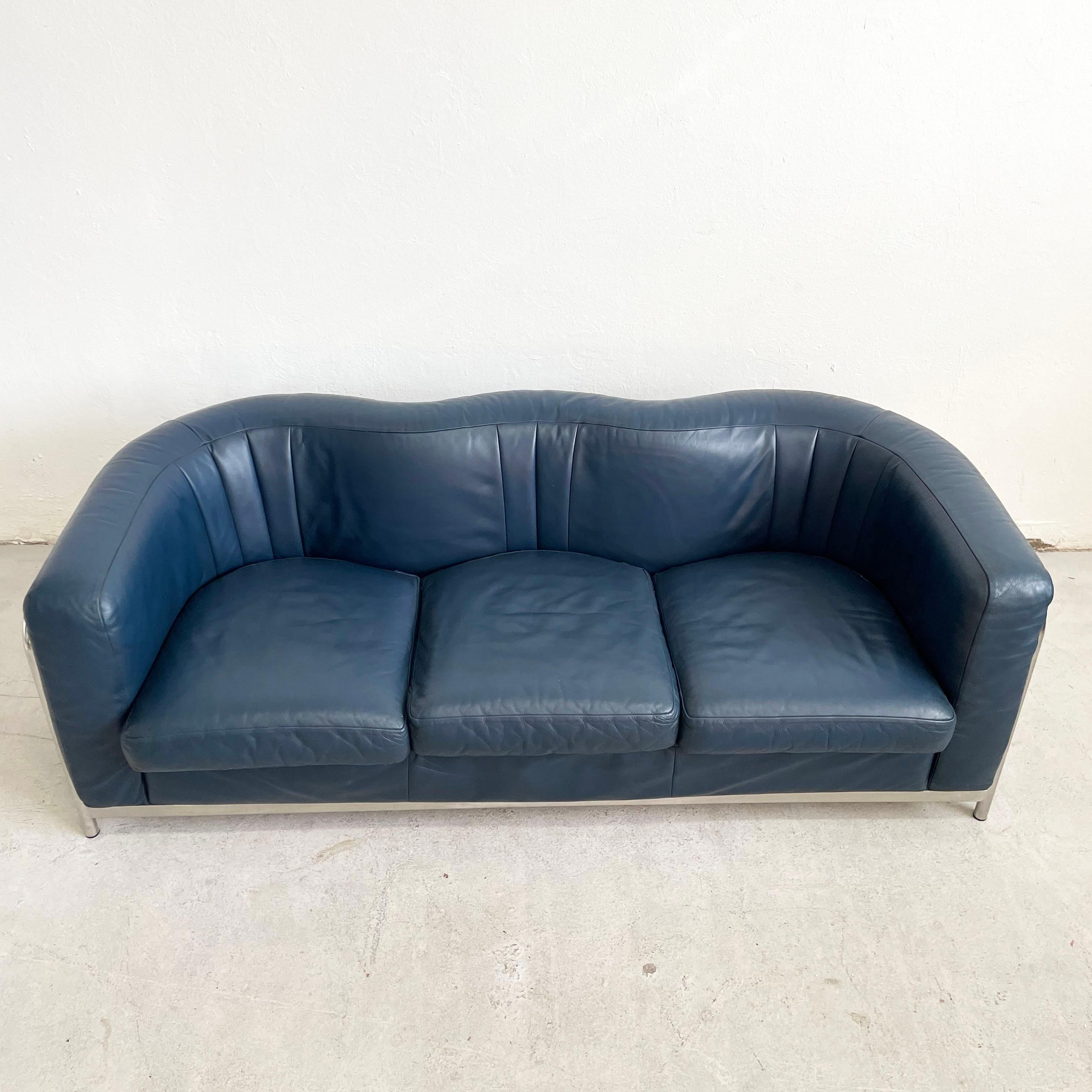Vintage Leather Sofa 'Onda' by De Pas D’Urbino and Lomazzi for Zanotta, 1980s In Good Condition In Zagreb, HR