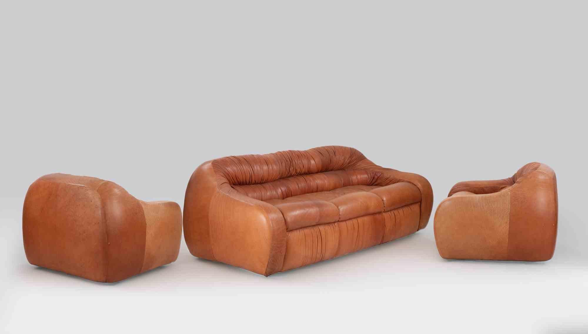 Italian Vintage Leather Sofa Set in the style of Giuseppe Munari, Italy, 1970s For Sale