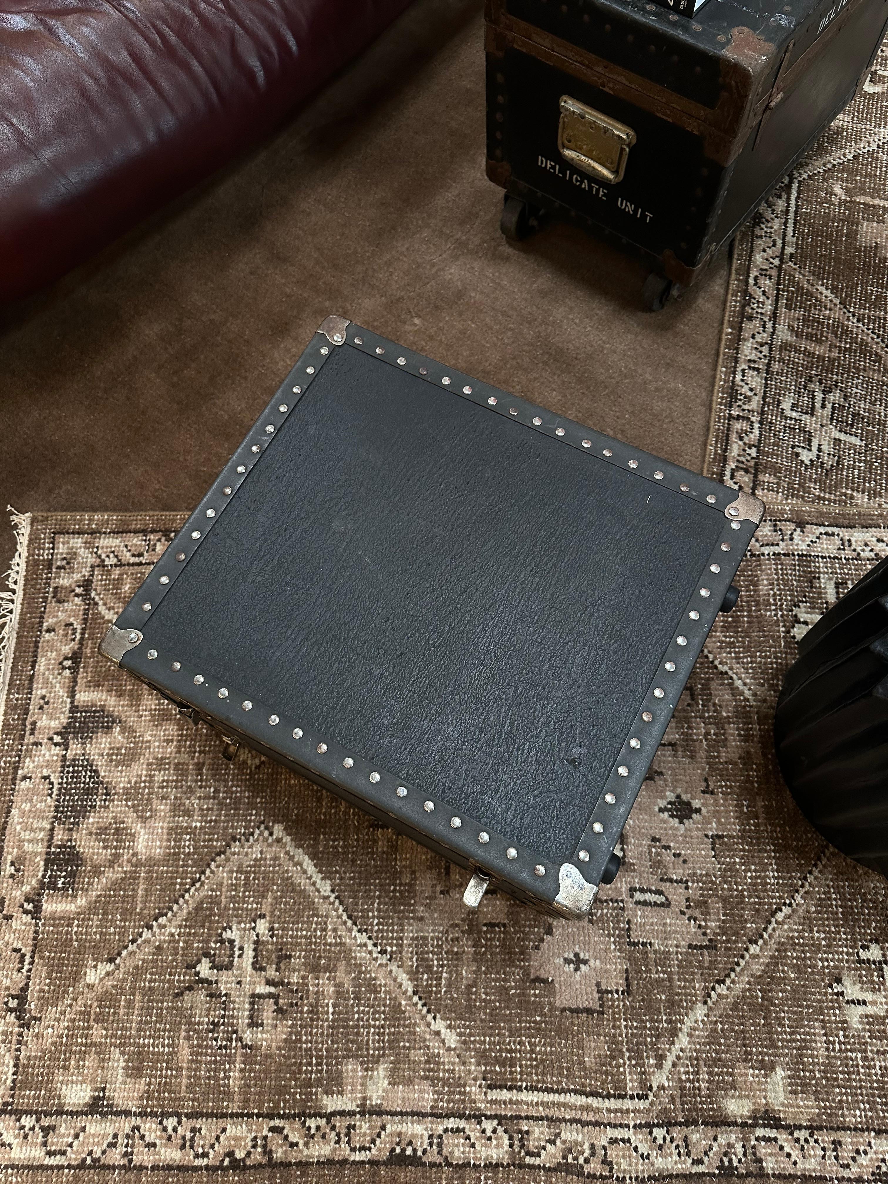 Baúl de cuero vintage Cuero en venta