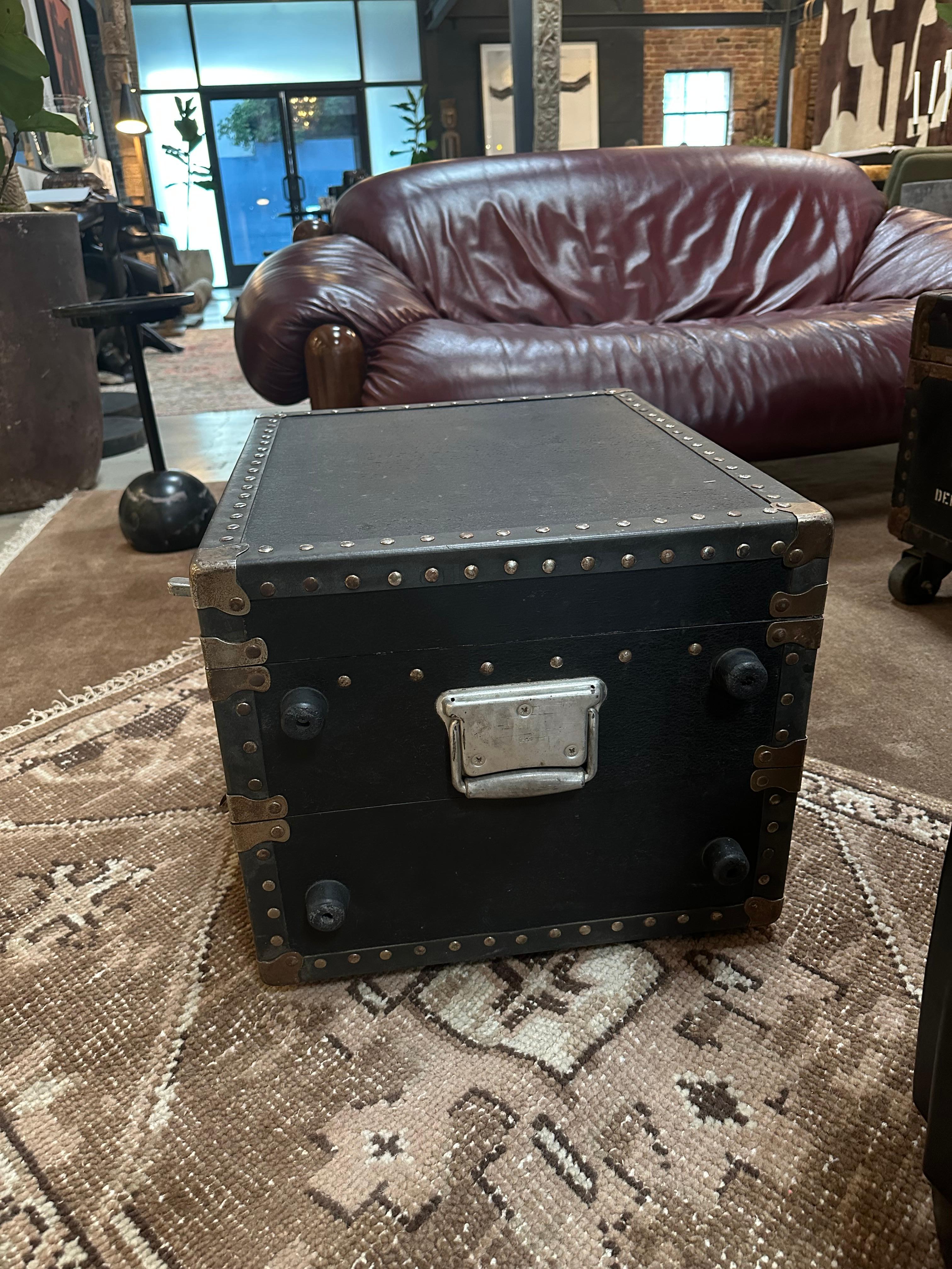 Baúl de cuero vintage en venta 1